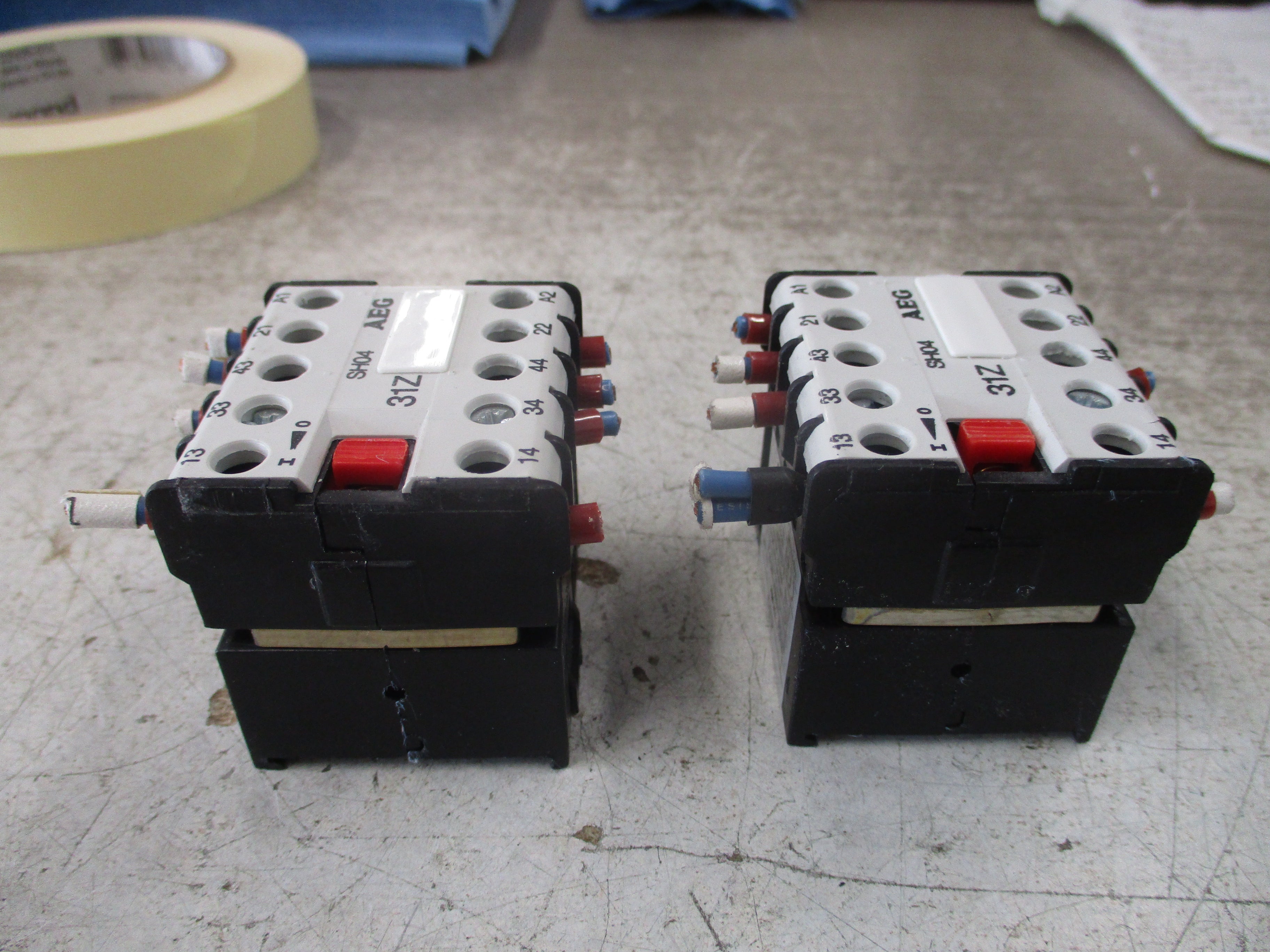 AEG Relay SH04 24VDC Coil 16A 600V *Lot of 2* Used