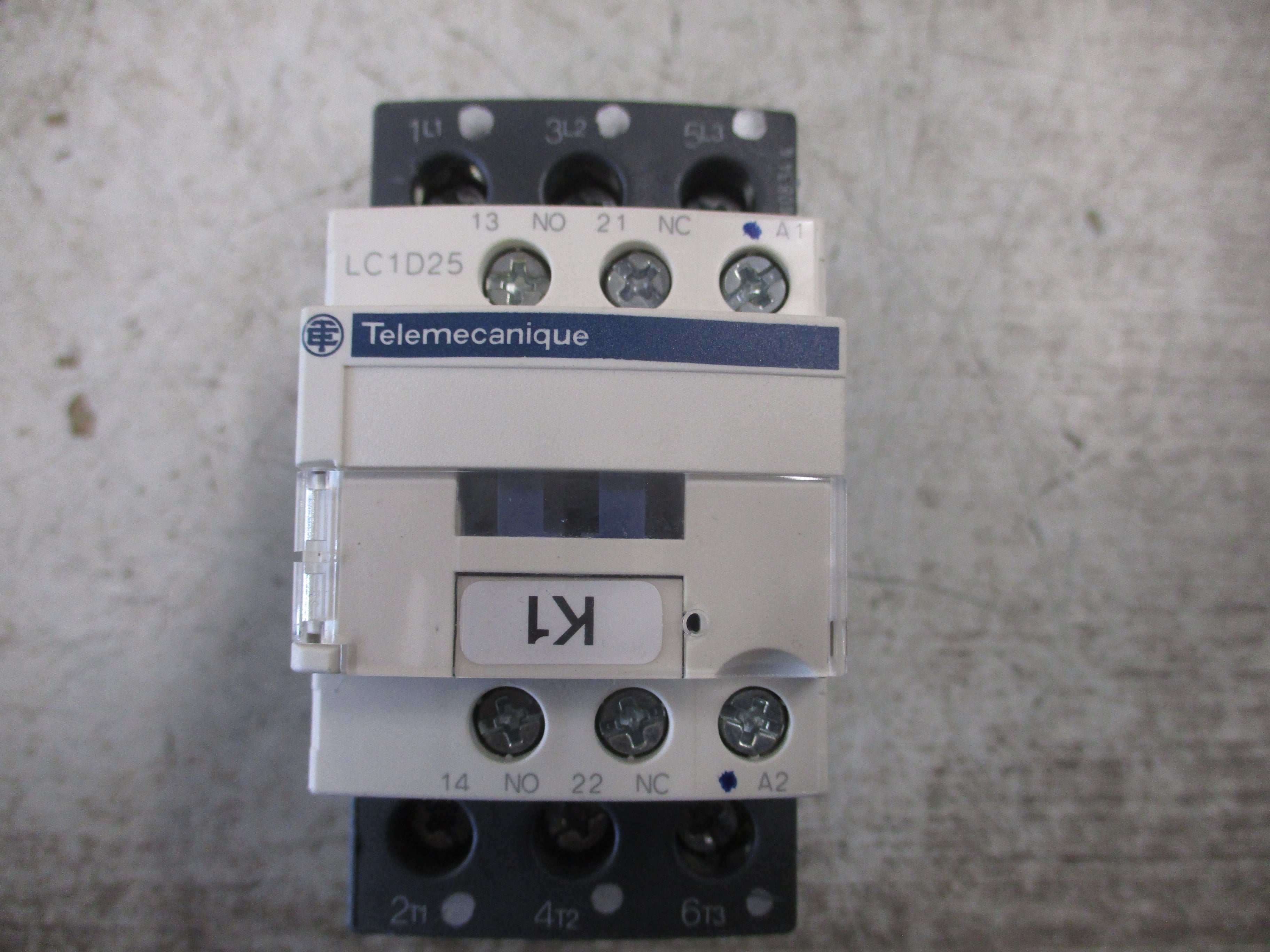Telemecanique Contactor LC1D25 120V Coil 40A 600V Used
