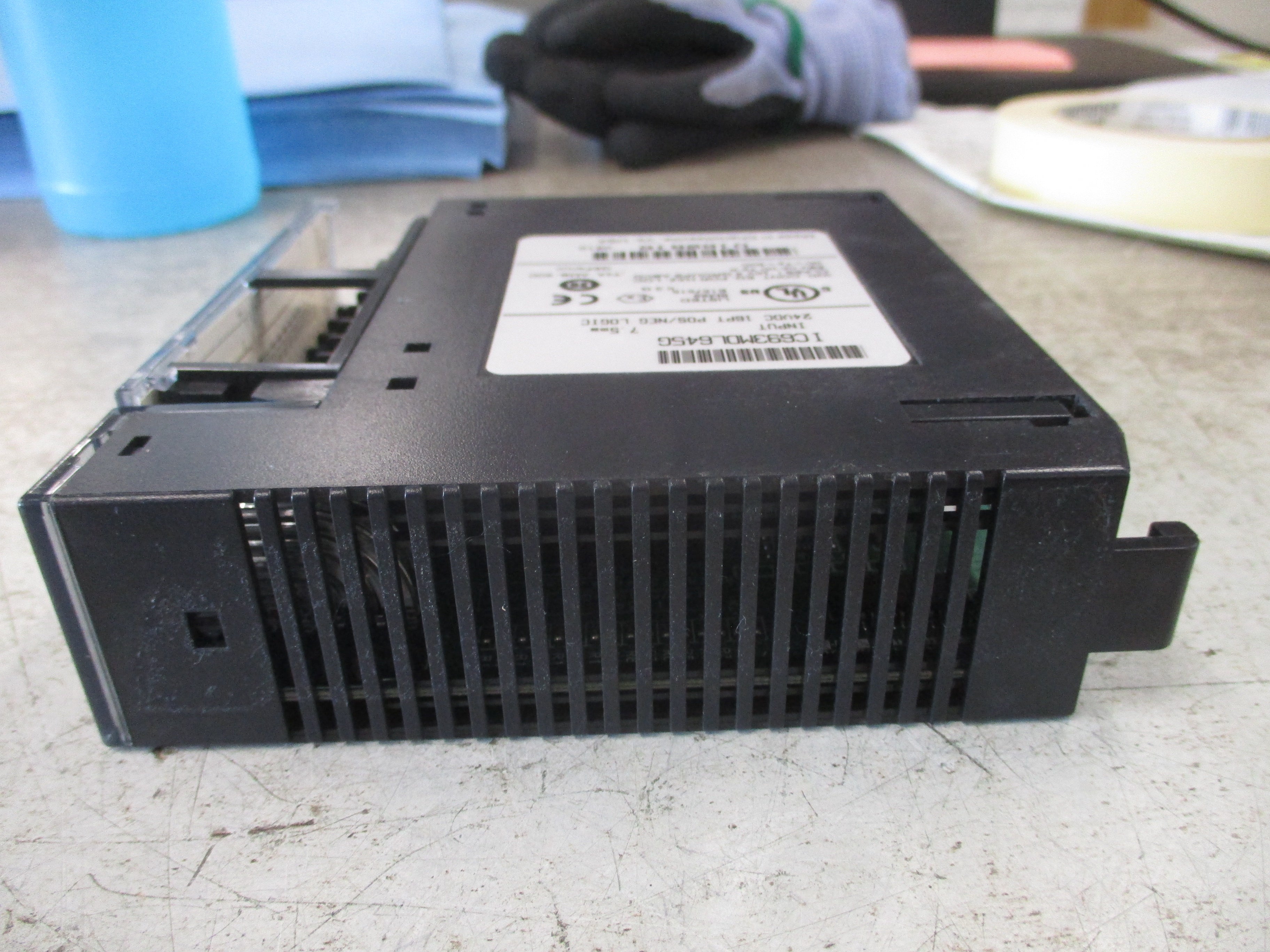 GE Fanuc Input Module IC693MDL645G 24VDC 16 PT *Broken Cover Support* Used