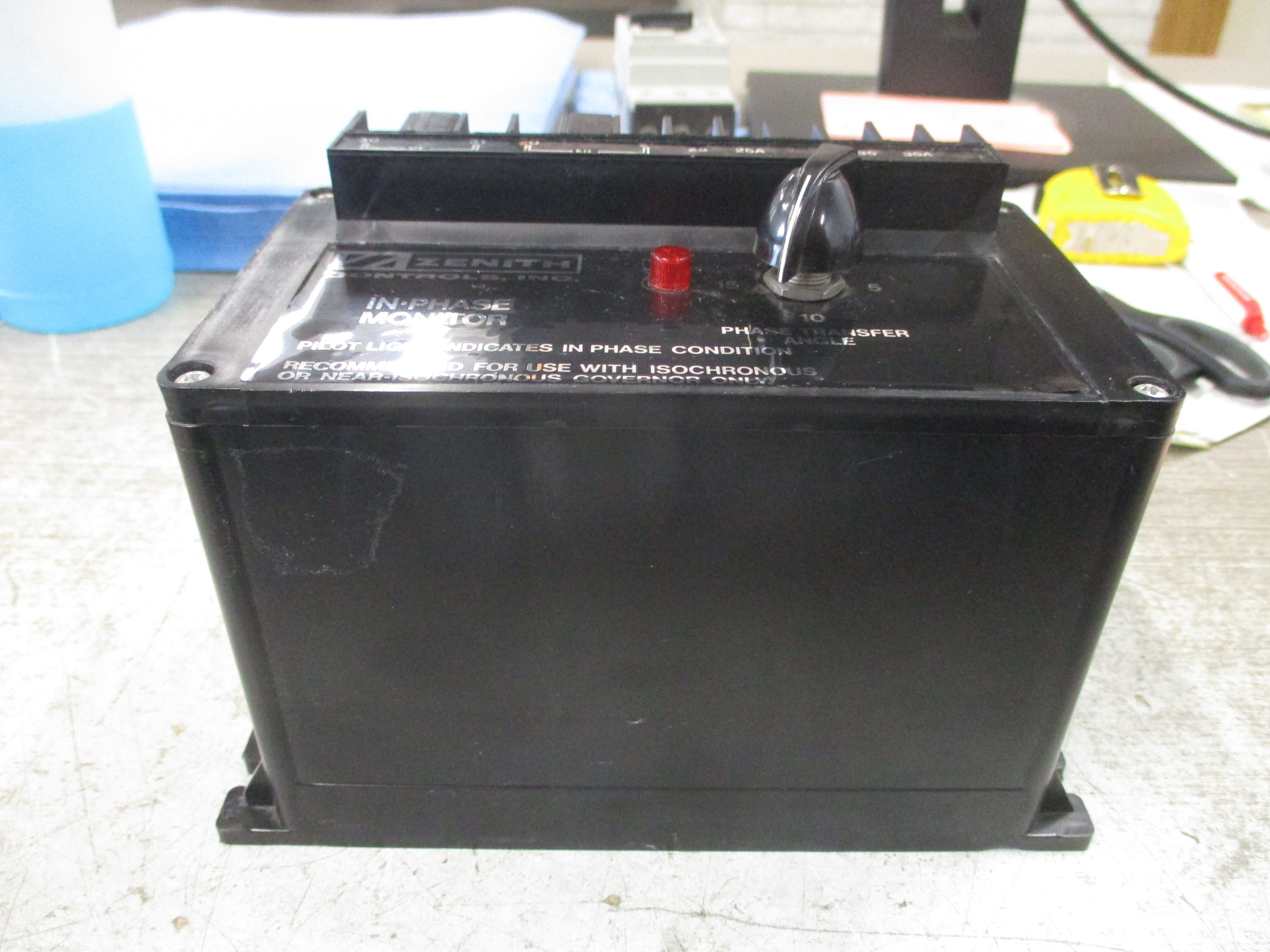 Zenith Controls R-43 In-Phase Monitor K-1199 208V 50/60Hz *No Label* Used