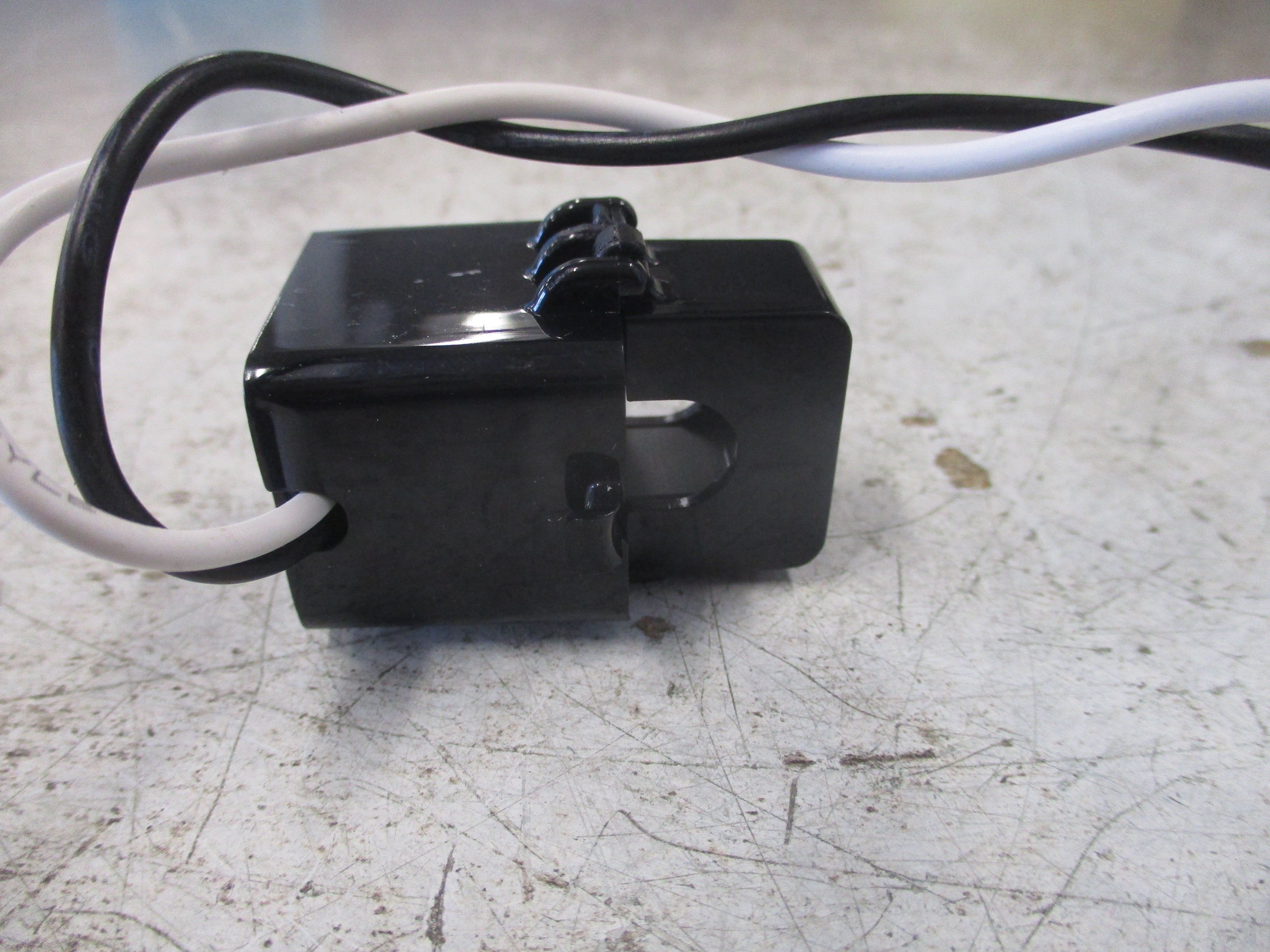 Schneider Electric Current Transformer METSEHDPM75A12 Input: 75A Output: 0.250V