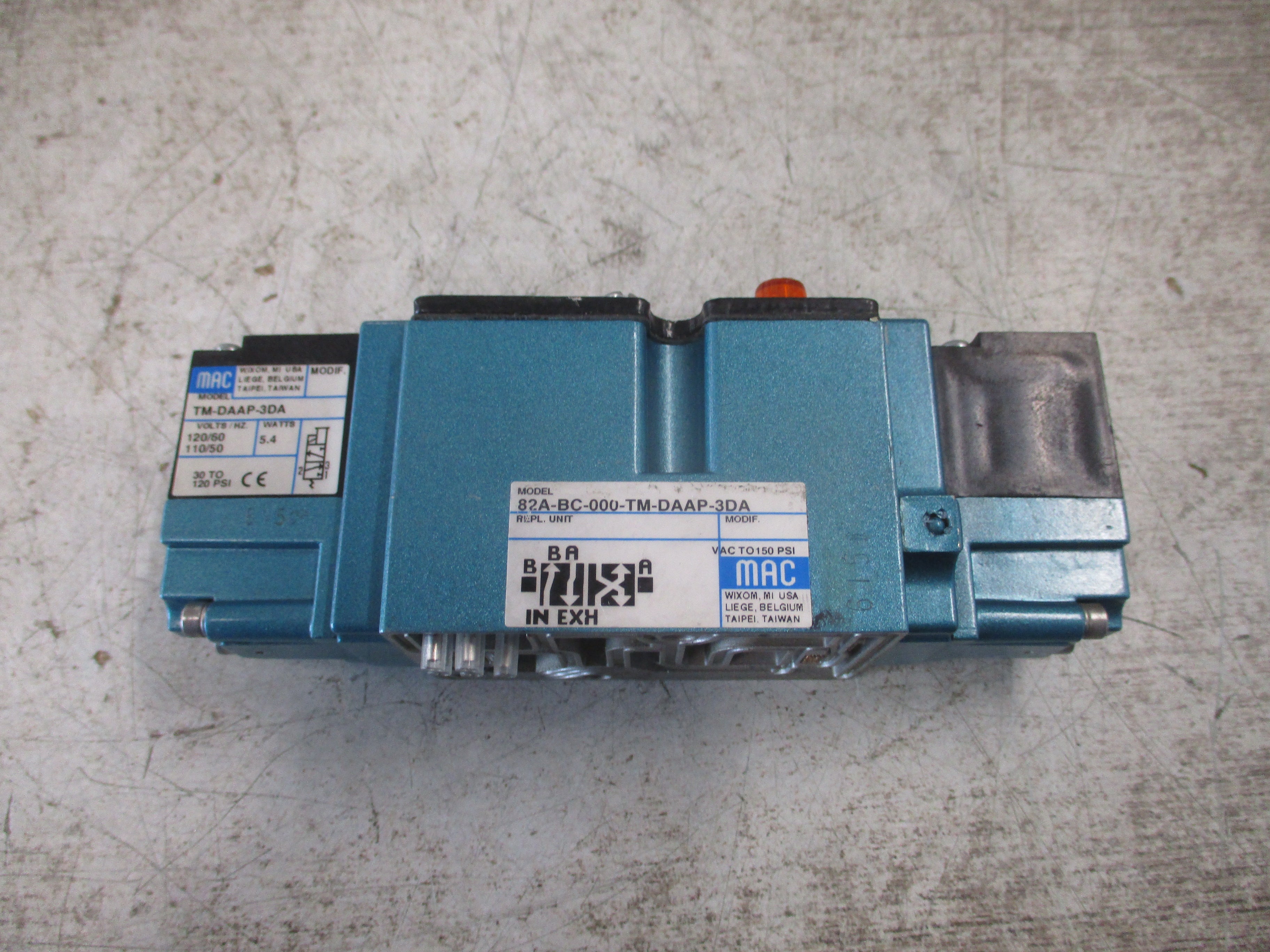 MAC Solenoid Valve 82A-BC-000-TM-DAAP-3DA VAC-150PSI Used