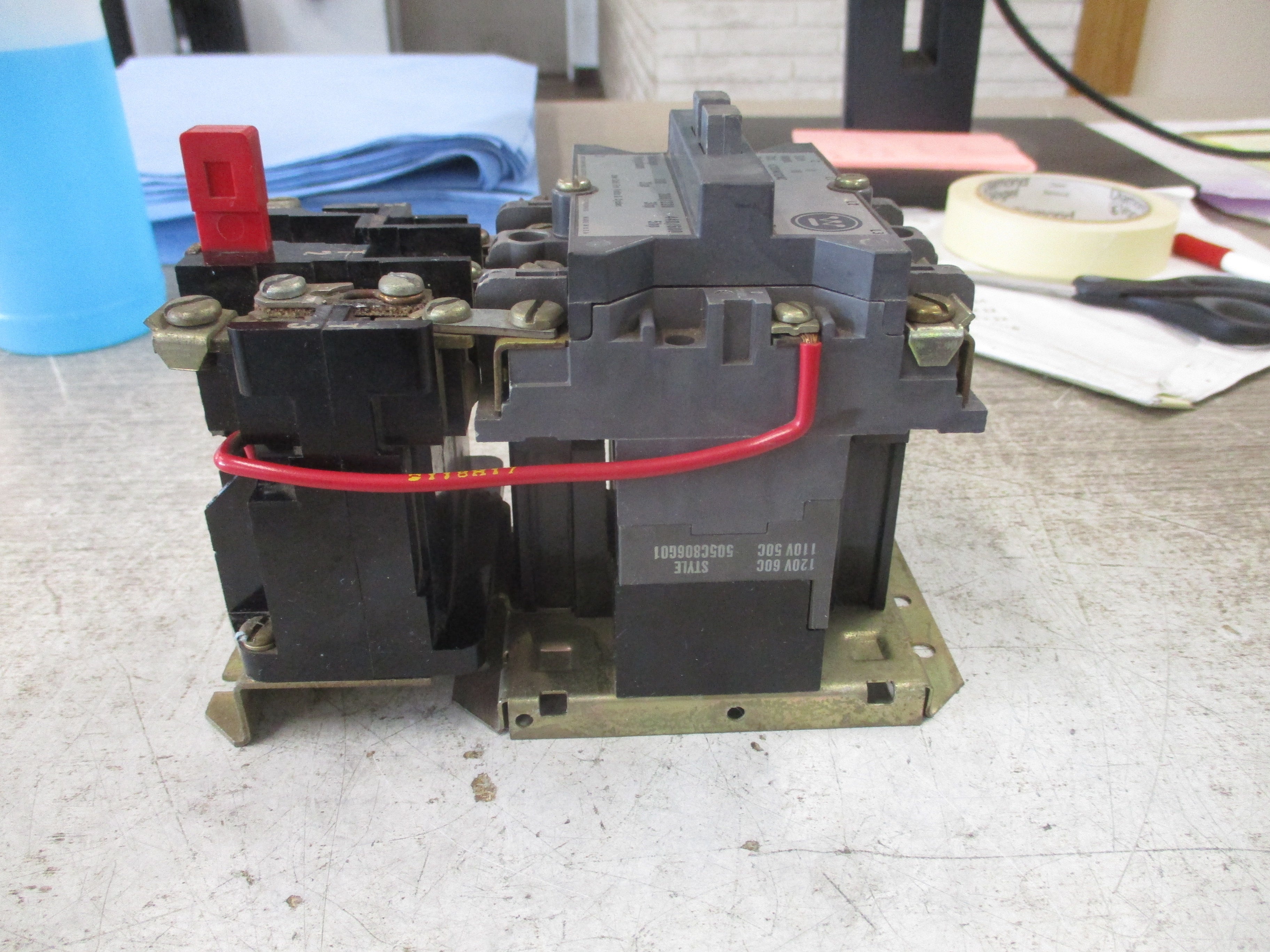 Westinghouse Size 0 Starter A200MOCAC Style #: 765A838G01 120V Coil Used