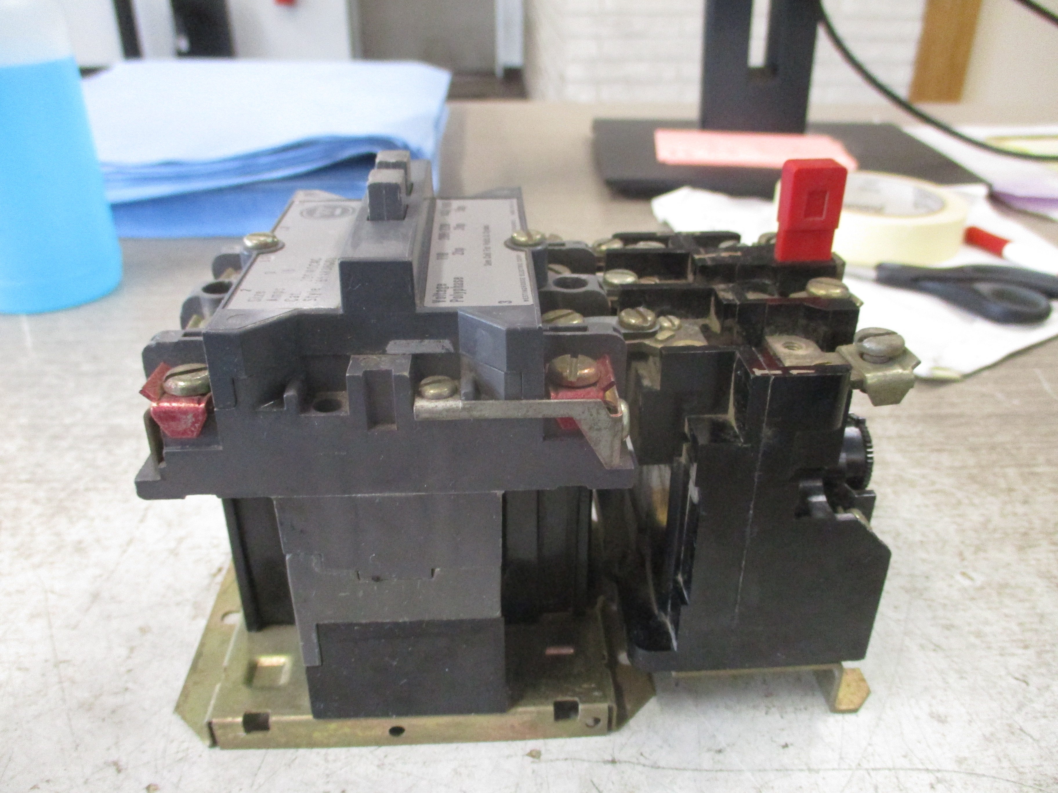 Westinghouse Size 0 Starter A200MOCAC Style #: 765A838G01 120V Coil Used