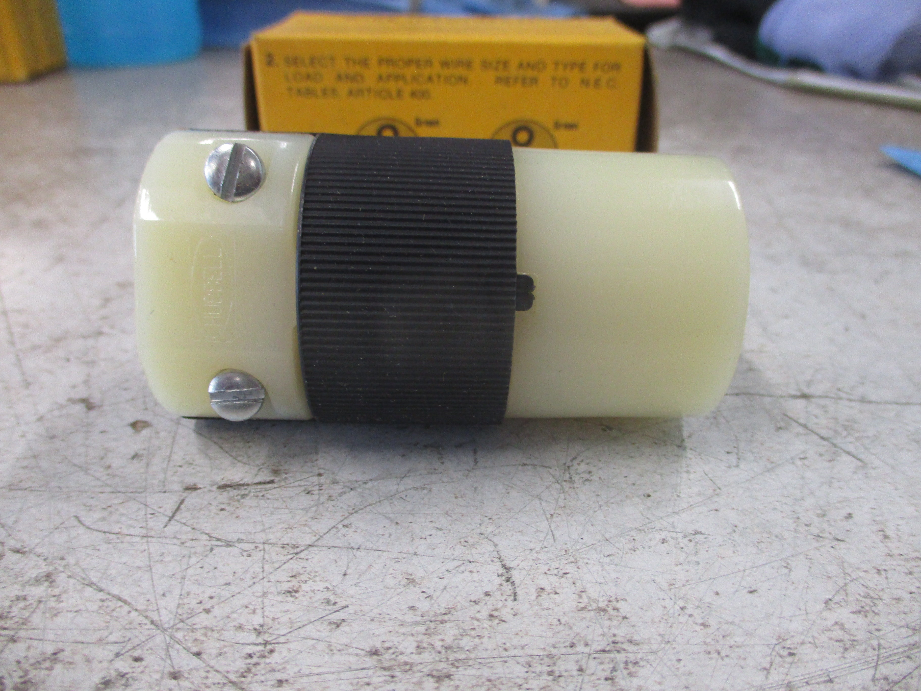 Hubbell Twist-Lock Connector 4579 C 15A 250V 3W Nema L6-15R New Surplus