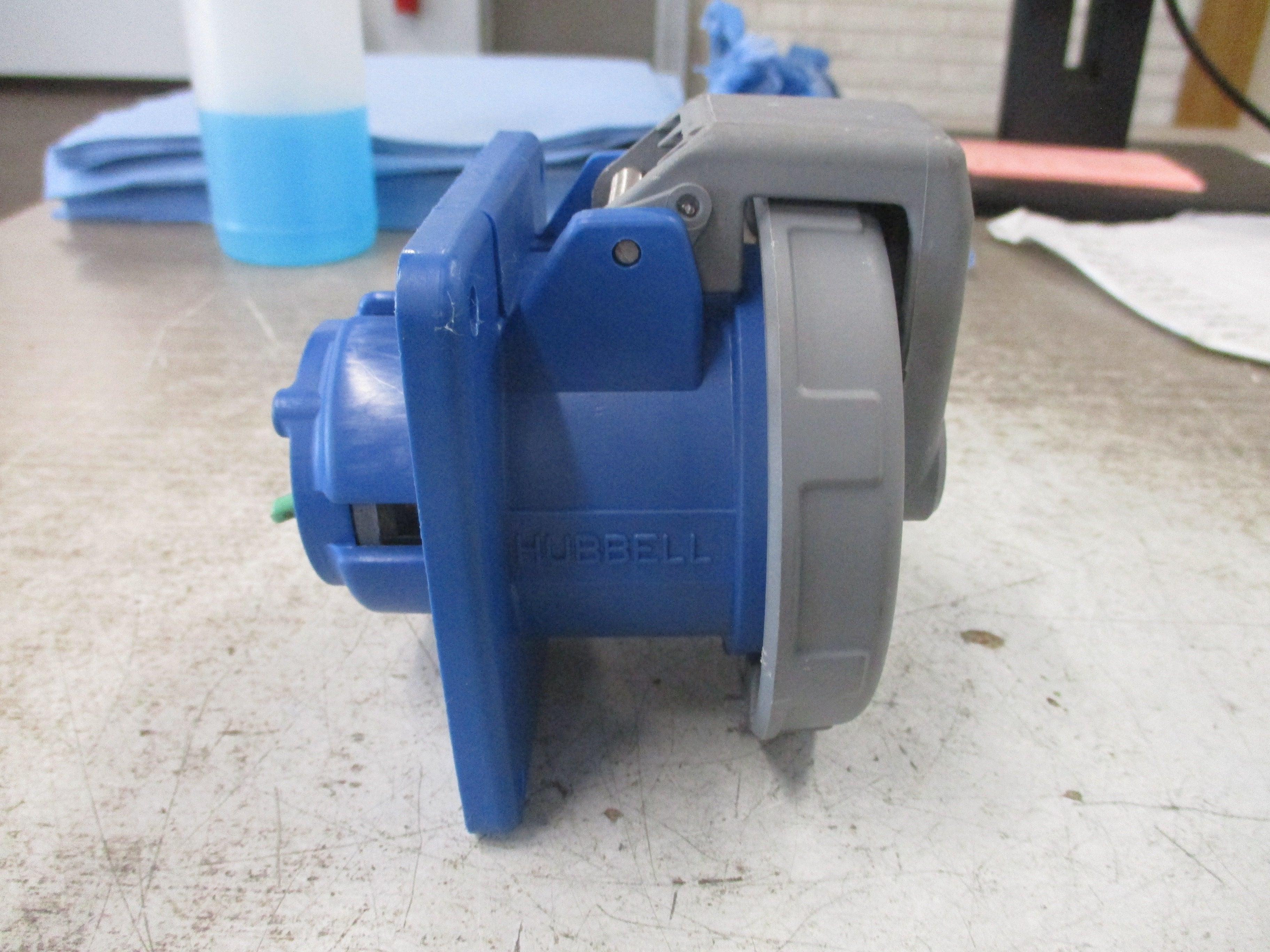 Hubbell Receptacle 430R9W 30A 250V 3Ph Used