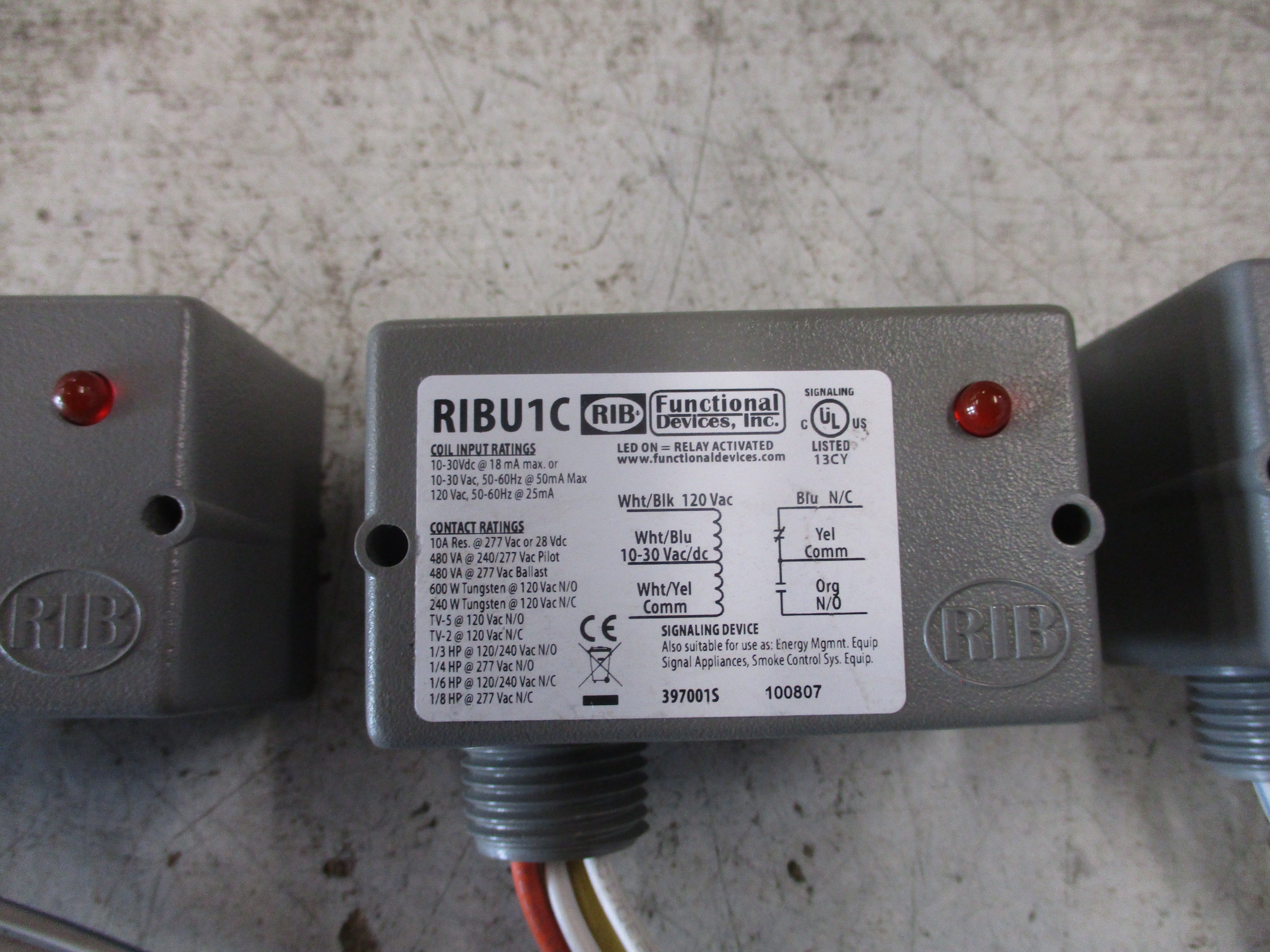 Functional devices, Inc. RIB Relay RIBU1C 120VAC 10-30V AC/DC *Lot of 4* Used