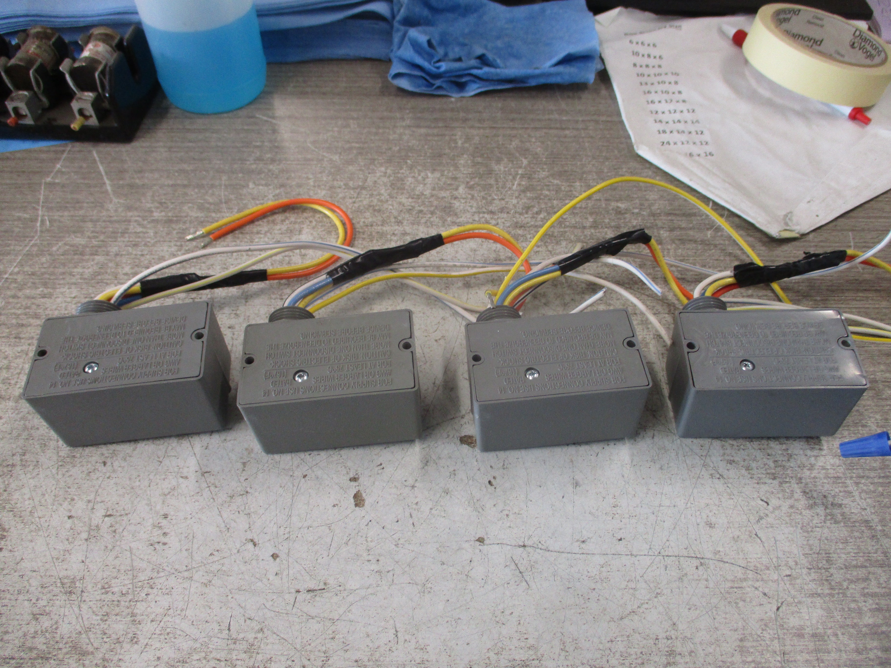 Functional devices, Inc. RIB Relay RIBU1C 120VAC 10-30V AC/DC *Lot of 4* Used