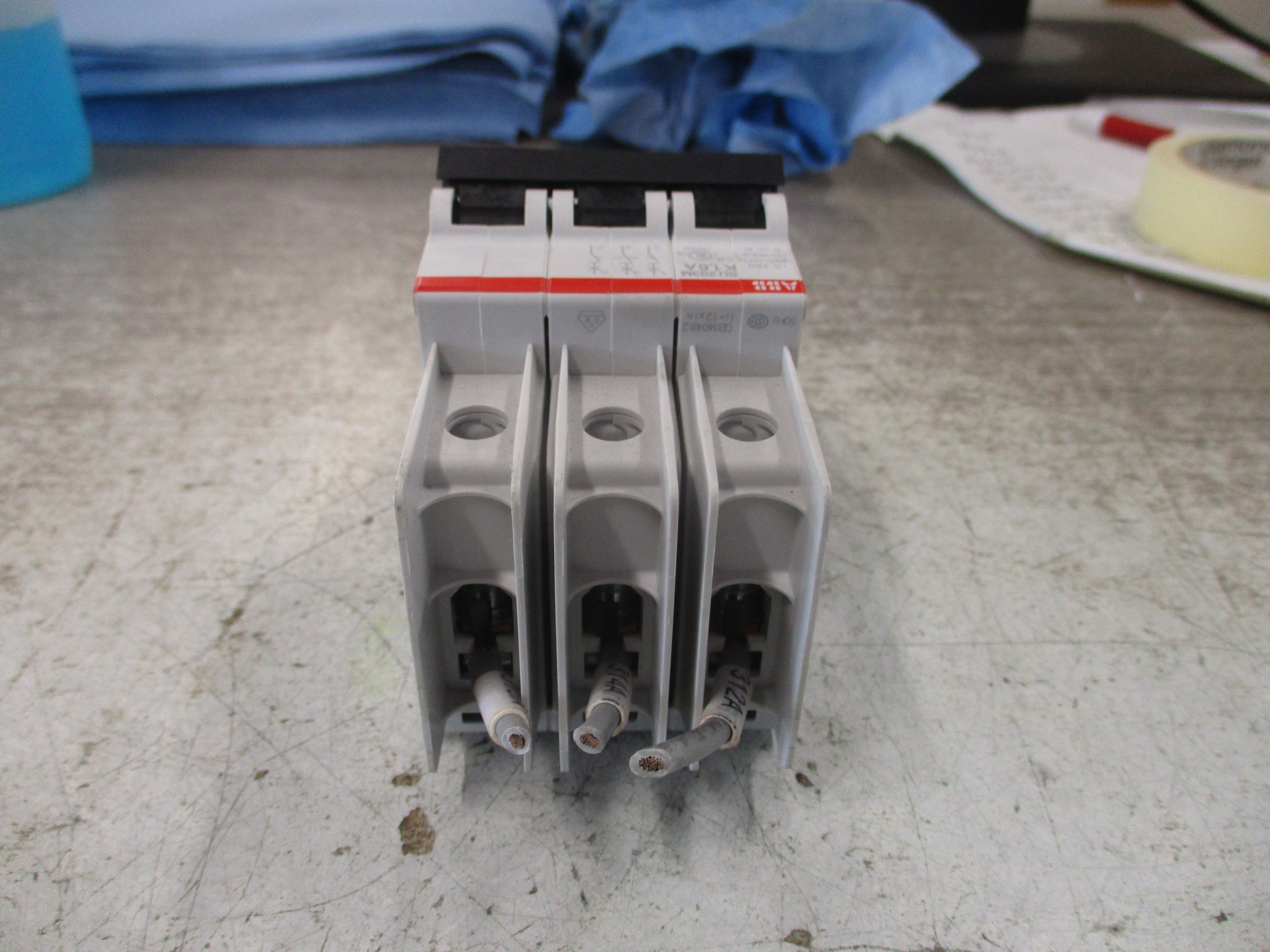 ABB Circuit Breaker SU203M K1.6A 480Y/277V 1.6A 3P Used