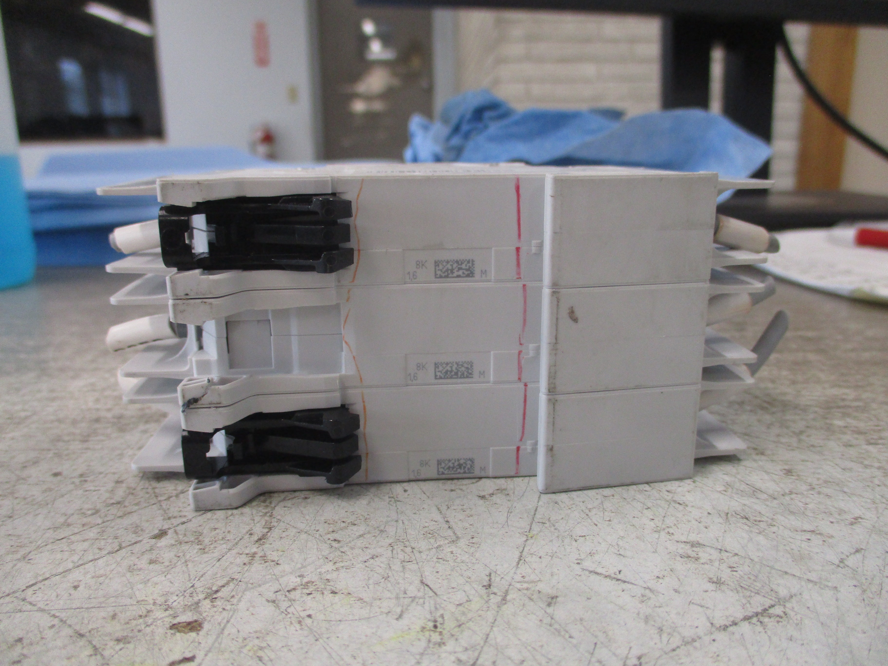 ABB Circuit Breaker SU203M K1.6A 480Y/277V 1.6A 3P Used