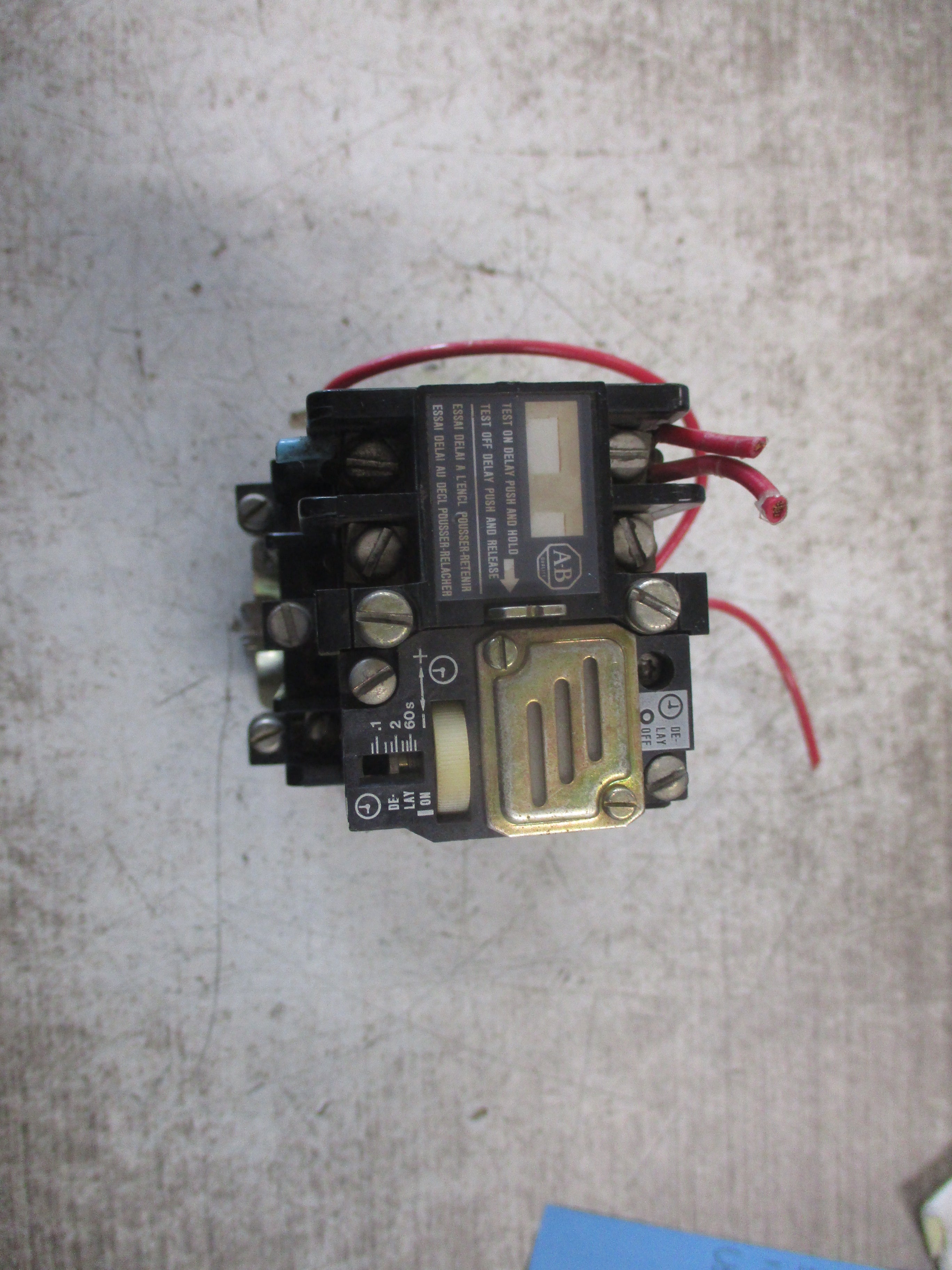 Allen-Bradley AC Relay W/Pneumatic Time Delay unit 700-NT200A1 Ser. C 120V Coil