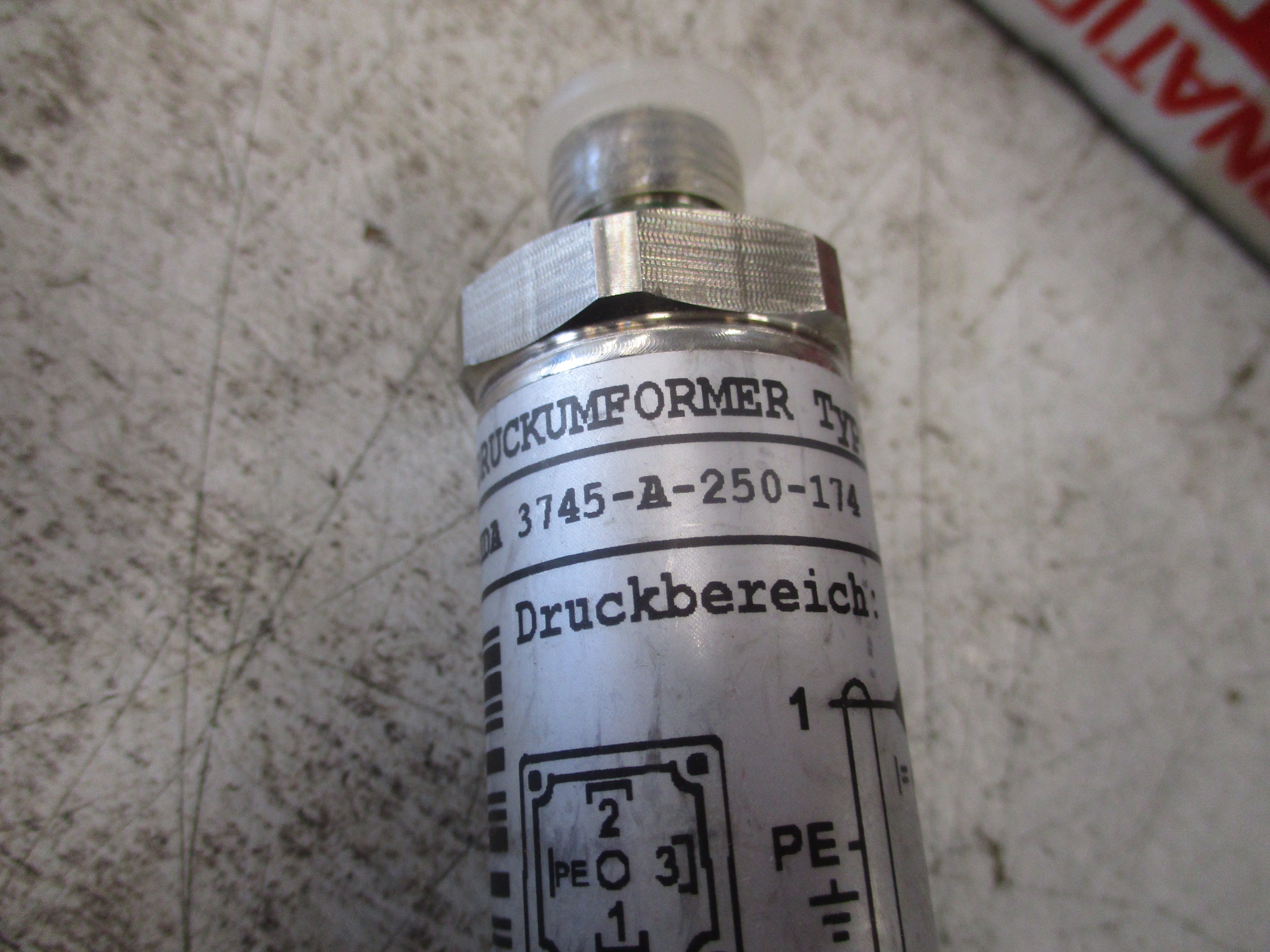 Hydac Pressure Transducer HDA 3745-A-250-174 New Surplus