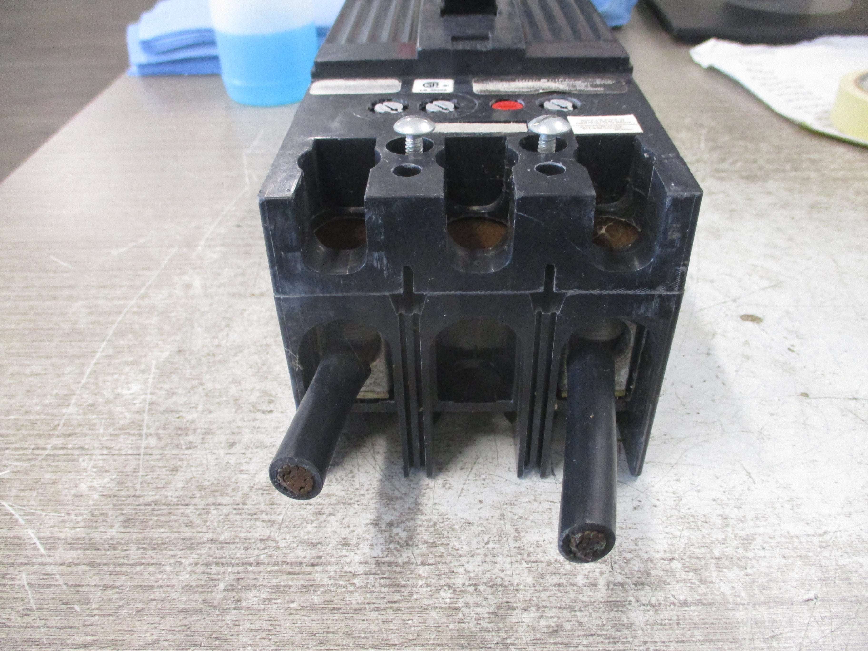 GE Circuit Breaker TFJ224100 100A 480V 2P (3) Mounting Screws Used