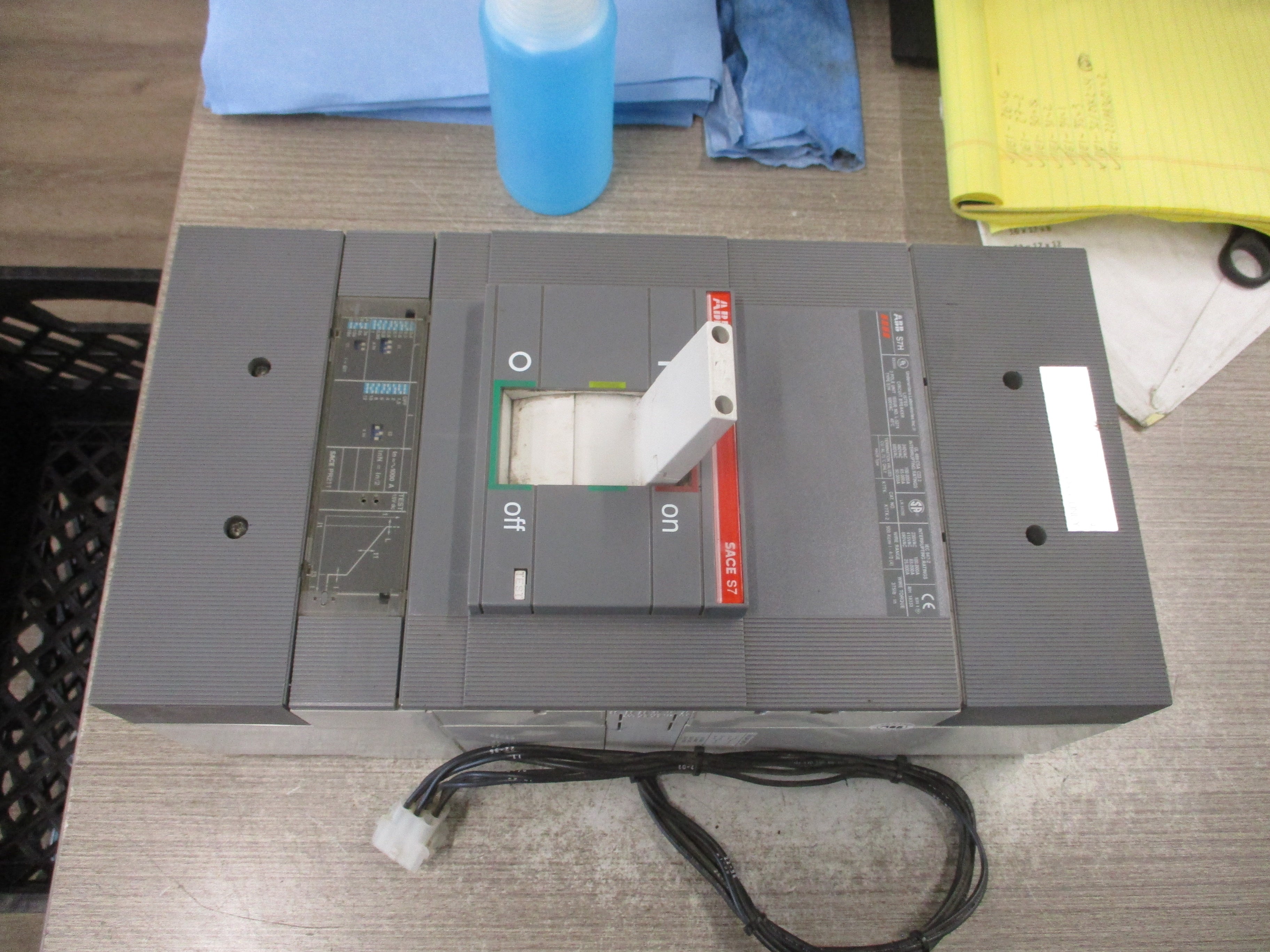 ABB SACE S7 Circuit Breaker S7H PR211 1000A 600V 3P Shunt Trip Aux. Switch Used