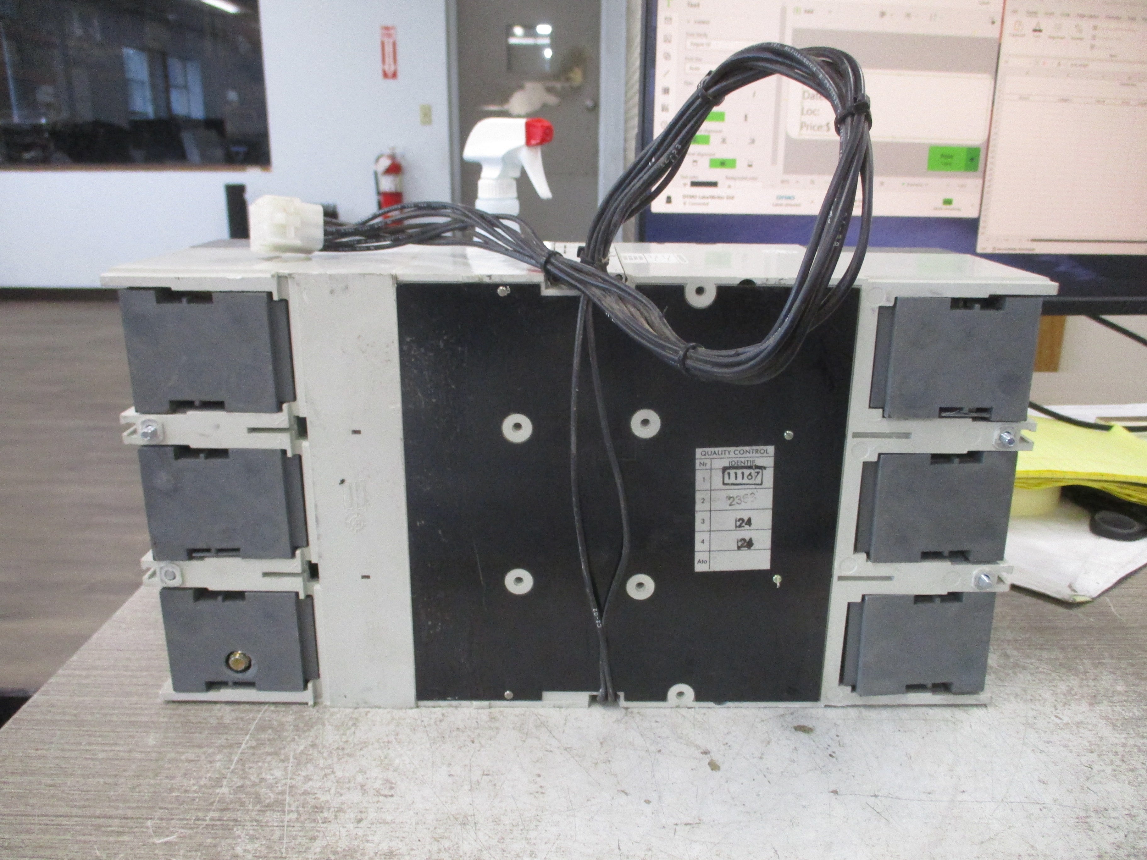 ABB SACE S7 Circuit Breaker S7H PR211 1000A 600V 3P Shunt Trip Aux. Switch Used