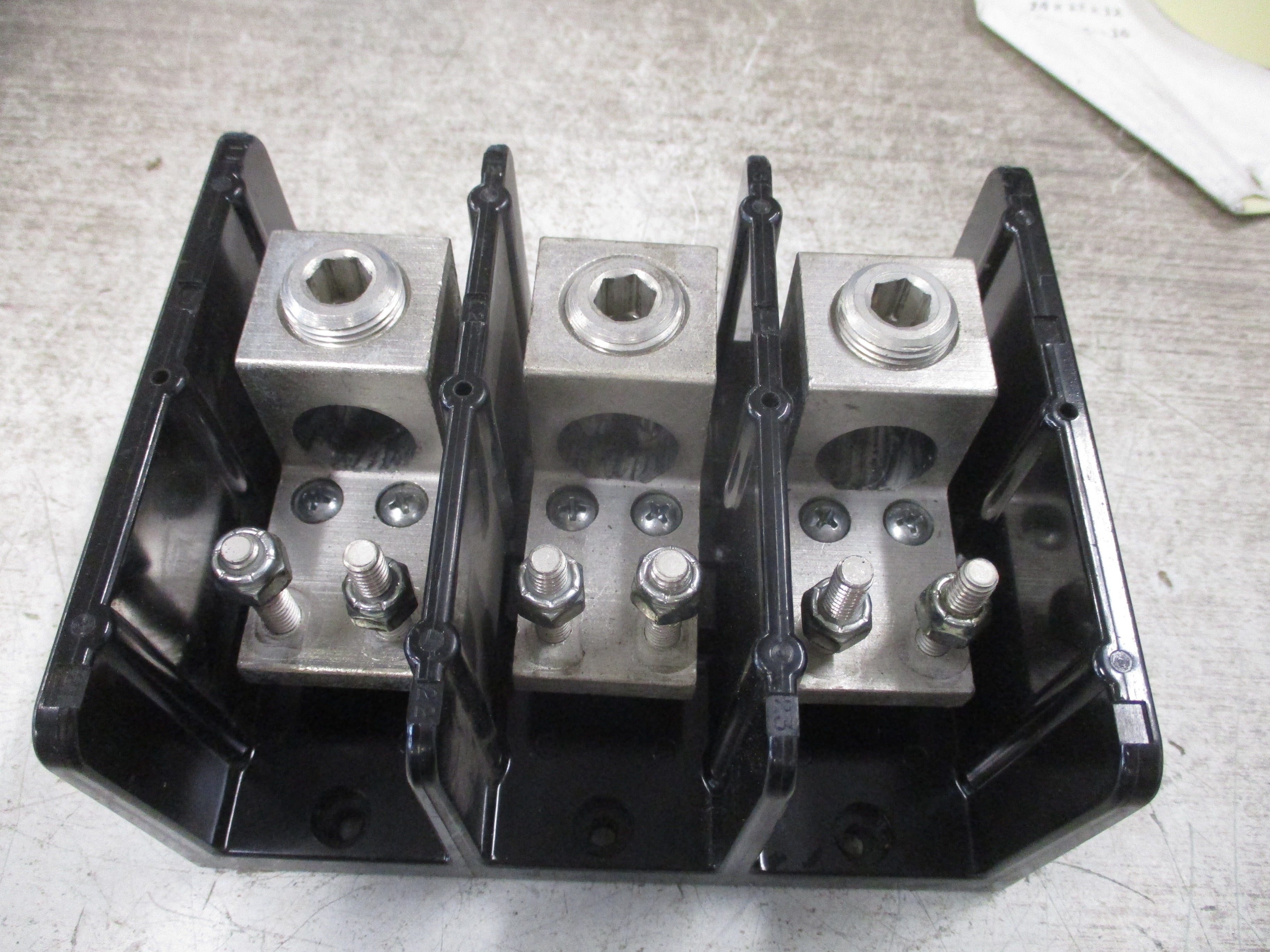 Marathon Power Distribution Block 1443569 380A 600V 3P Line: 500MCM-4