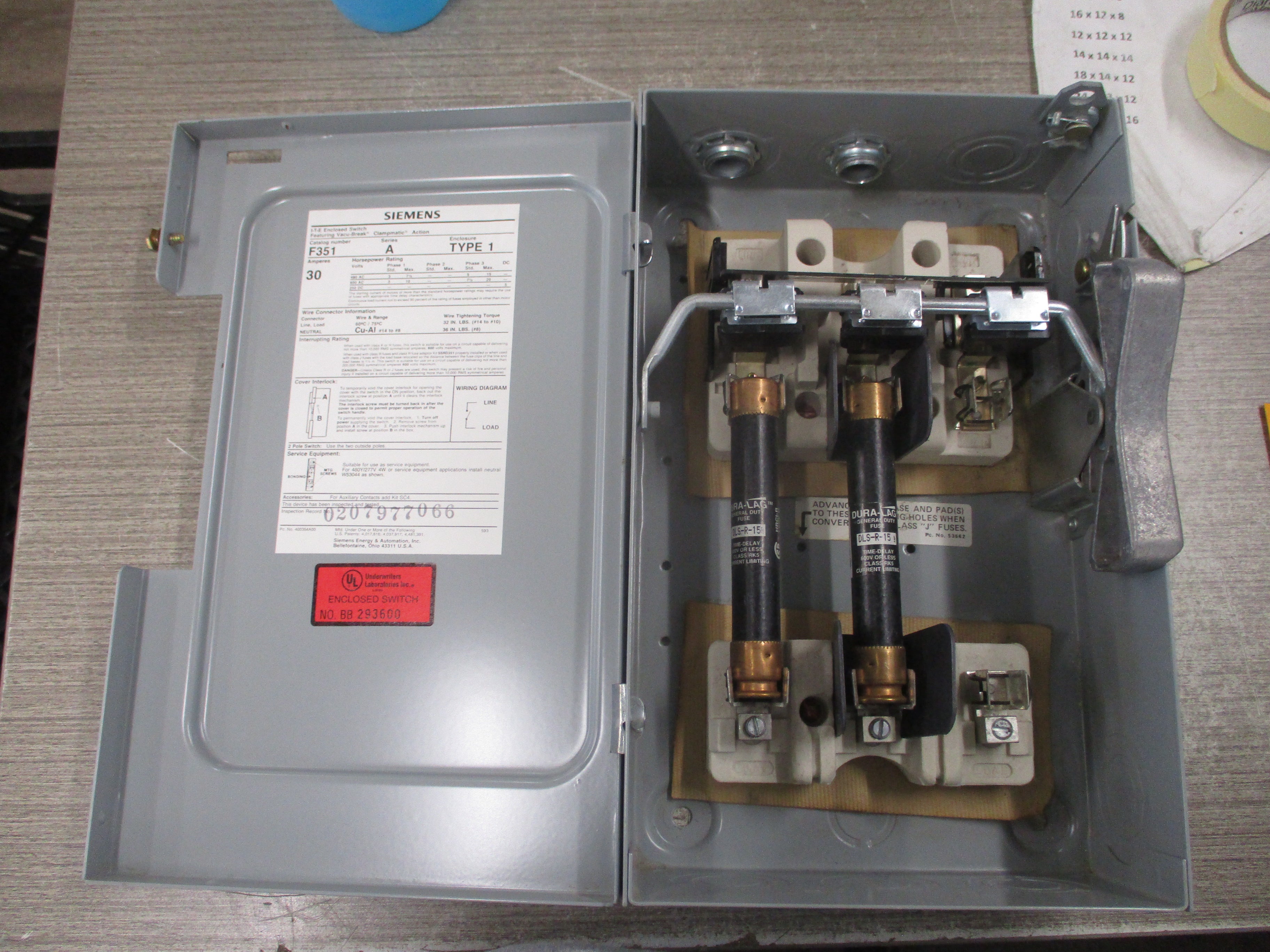 Siemens Fusible Safety Switch/Disconnect F351 30A 600V 3P Used