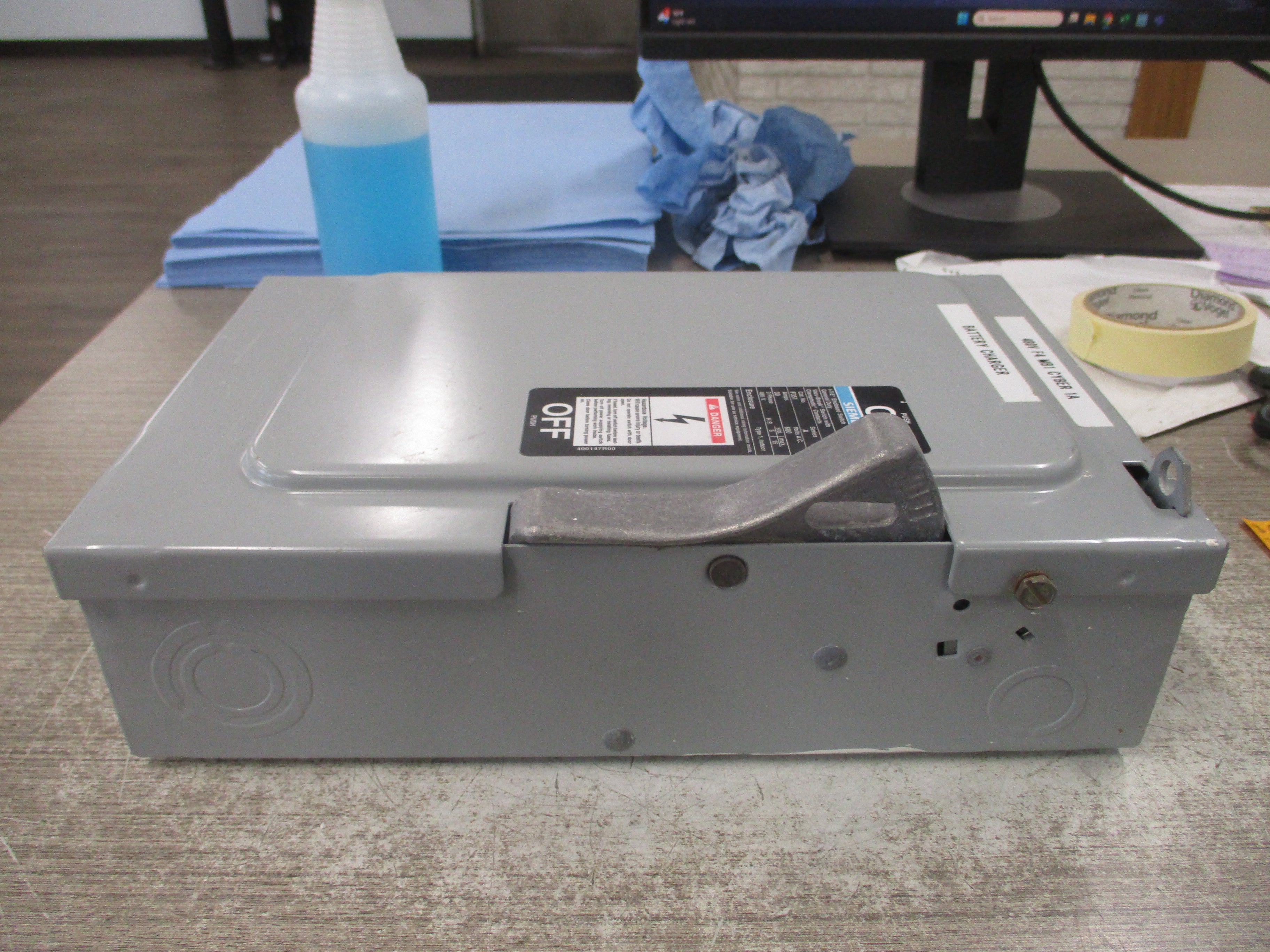 Siemens Fusible Safety Switch/Disconnect F351 30A 600V 3P Used