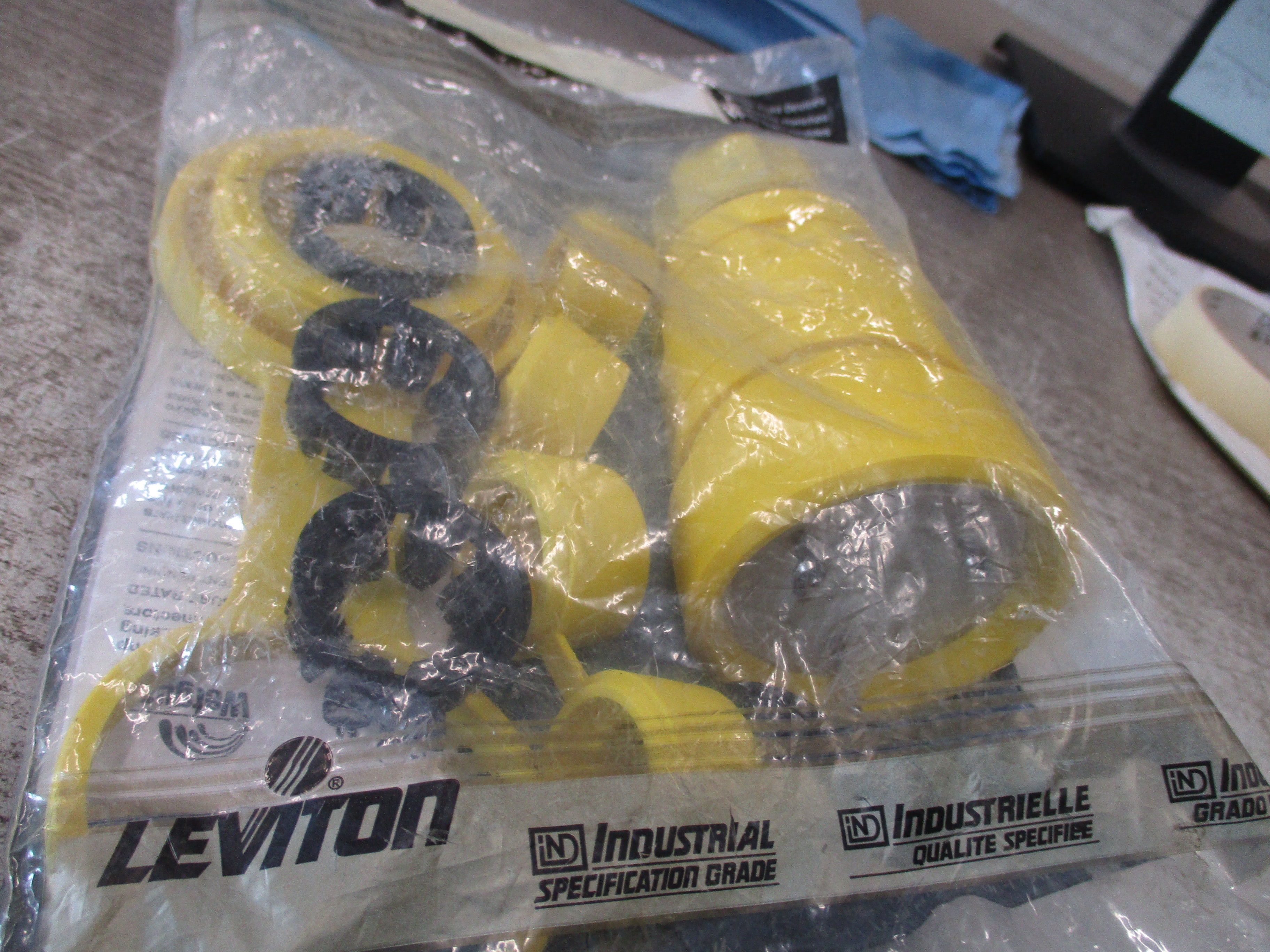 Leviton Watertight Connector 161-29W48 30A 250V *No Box* New Surplus