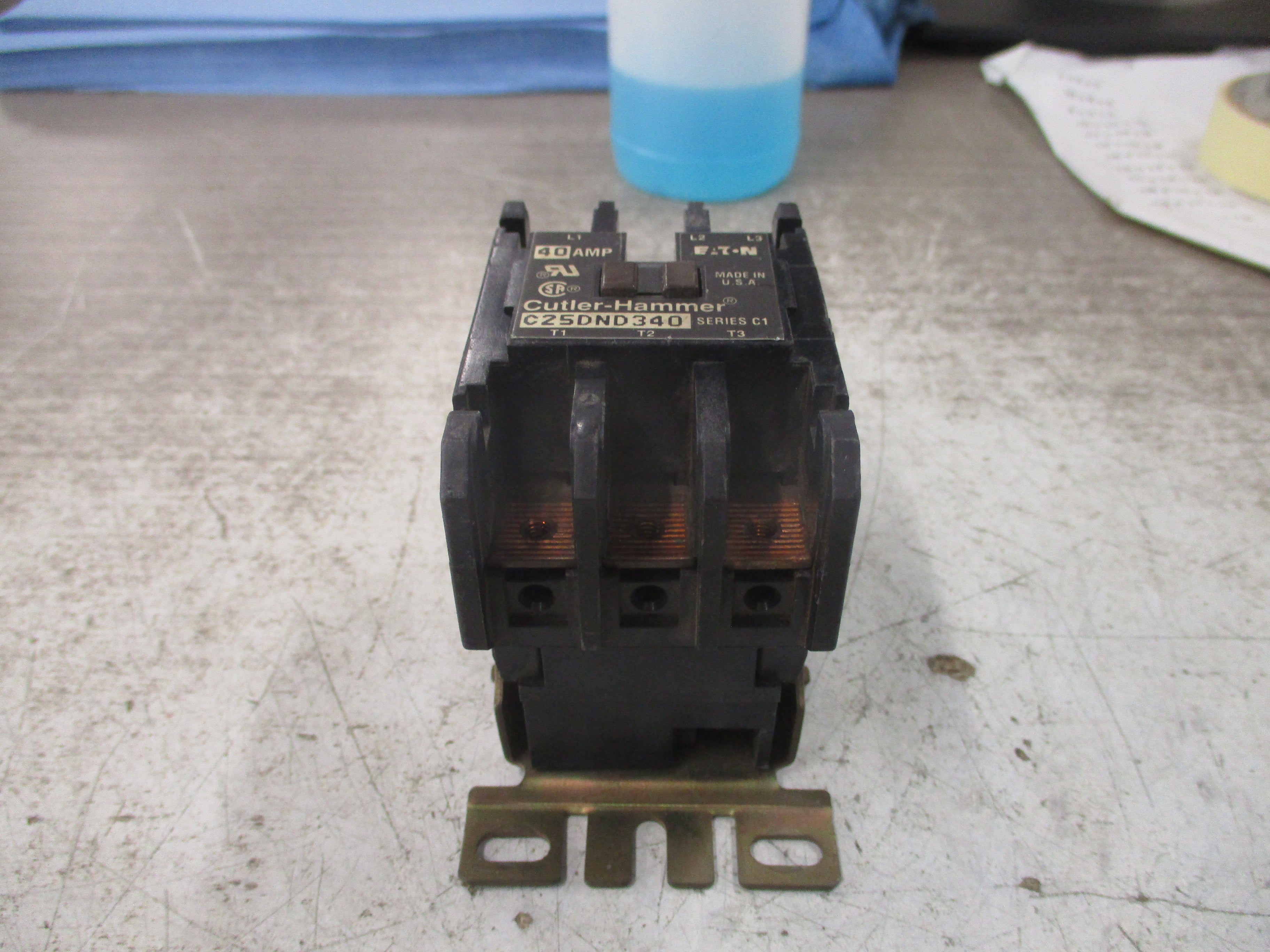 Eaton Cutler-Hammer Contactor C25DND340 Ser. C1 24V Coil 40A Used