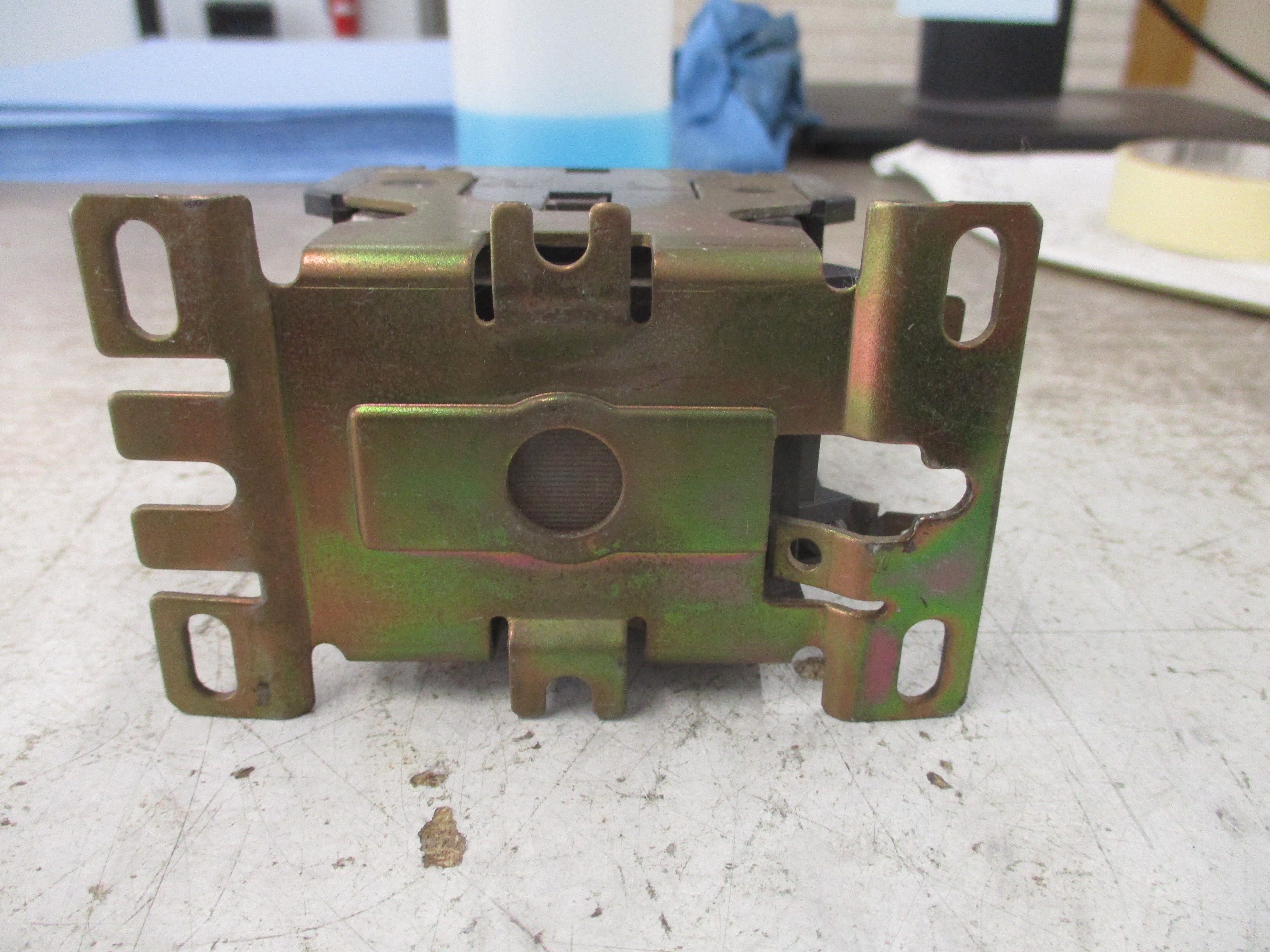 Eaton Cutler-Hammer Contactor C25DND340 Ser. C1 24V Coil 40A Used