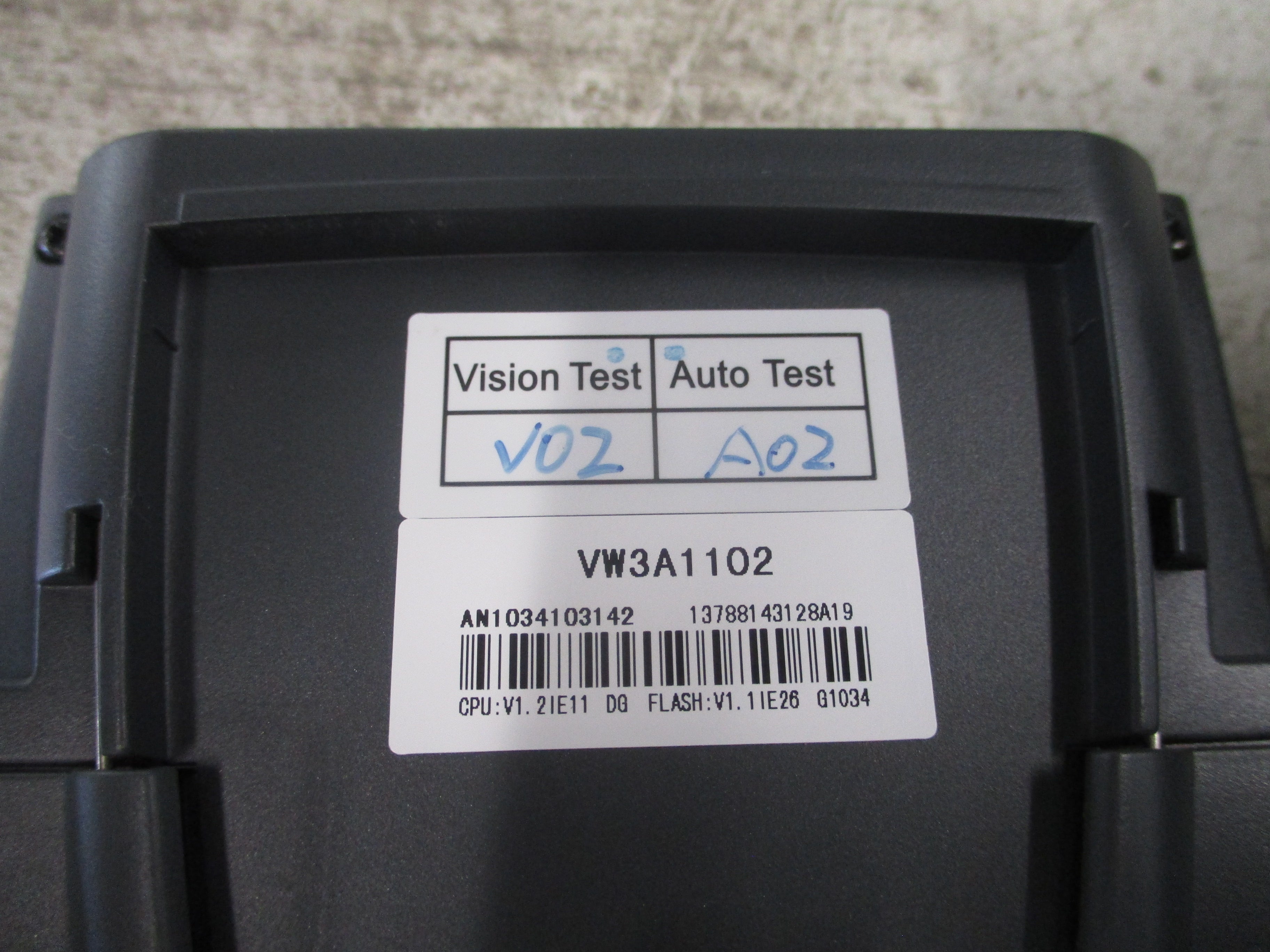 Schneider Electric Keypad VW3A1102 CPU: V1.2IE11 Flash: V1.1IE26