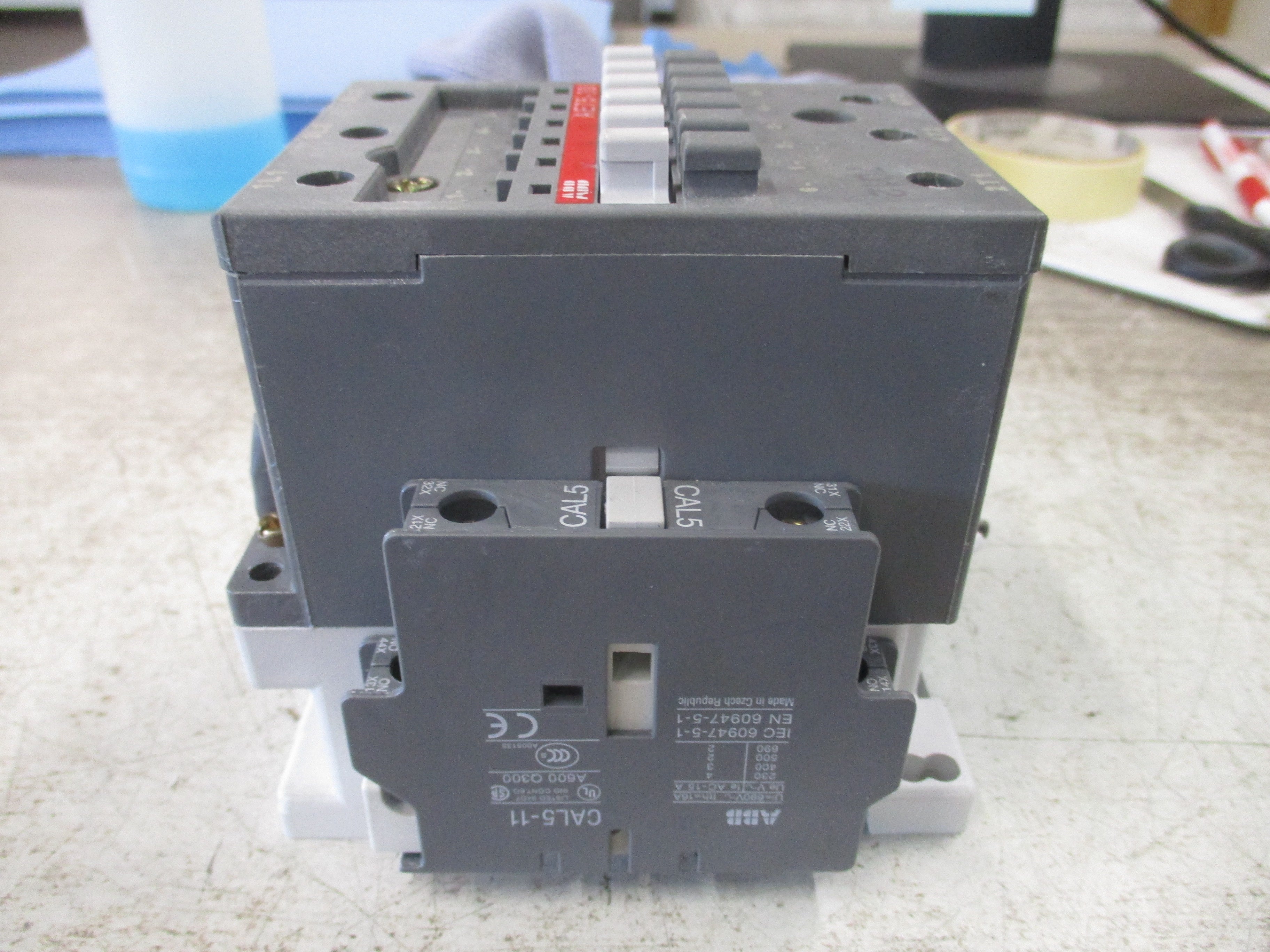 ABB Contactor AE75-30 24VDC Coil 75A (2) Aux Contacts Used
