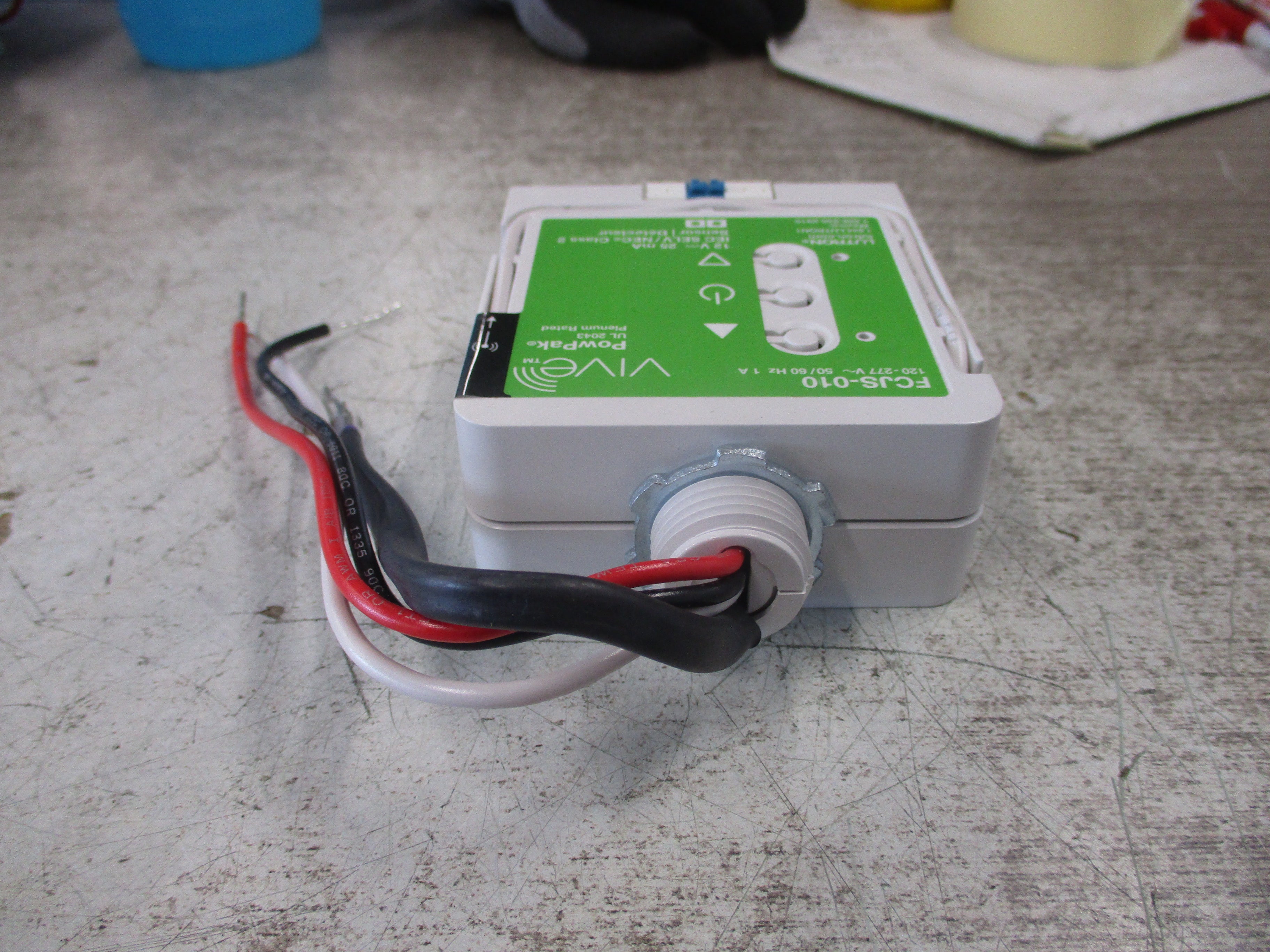 Lutron PowPak Wireless Fixture Control FCJS-010 120-277V 50/60Hz *No Box*
