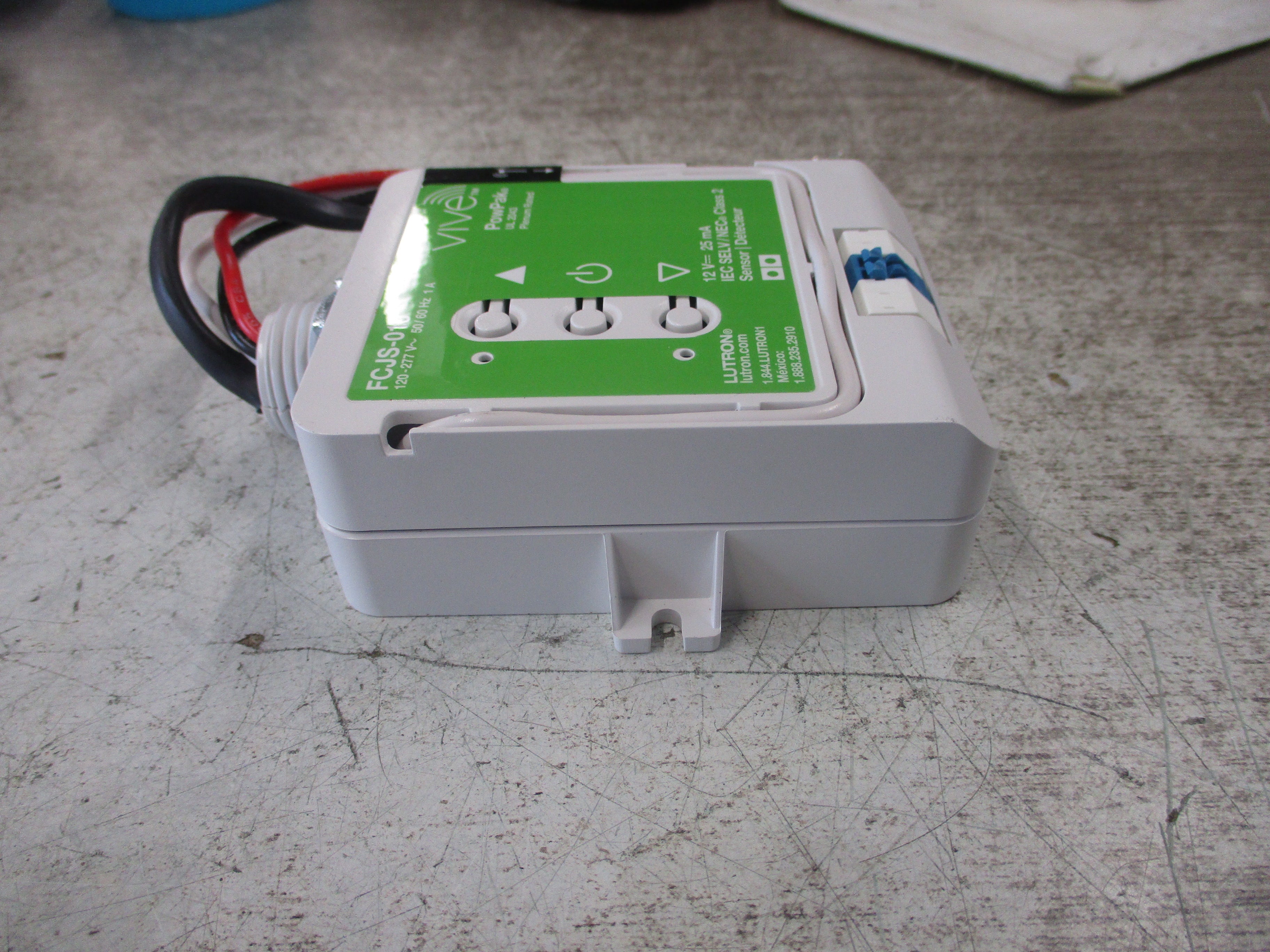 Lutron PowPak Wireless Fixture Control FCJS-010 120-277V 50/60Hz *No Box*