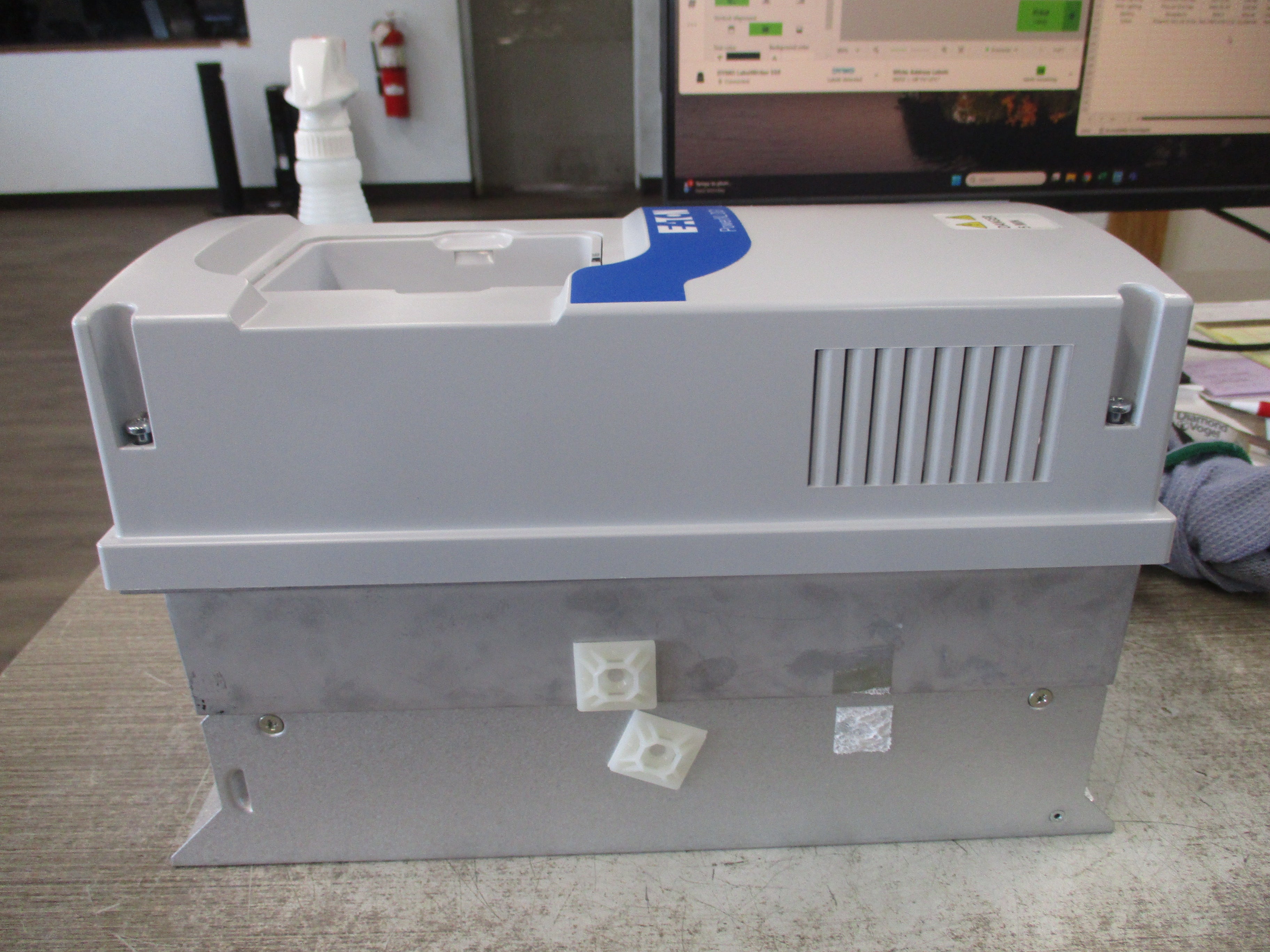 Eaton PowerXL DG1 AC Drive DG1-342D2FB-C21C Style #: 9702-1003-00P 1.5HP 3Ph