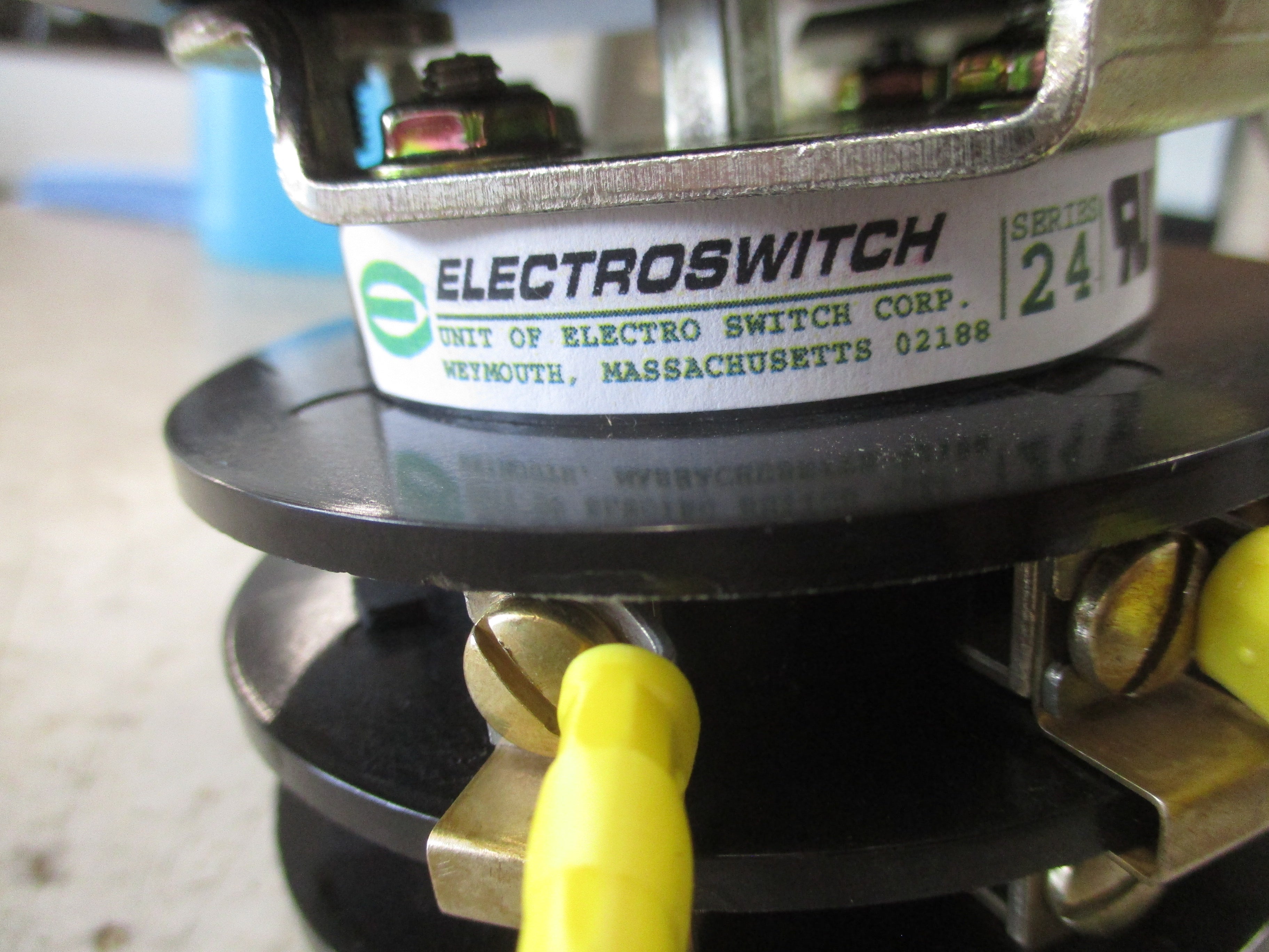 Electroswitch Series 24 Ammeter Rotary Switch 2410C 20A 600V Used