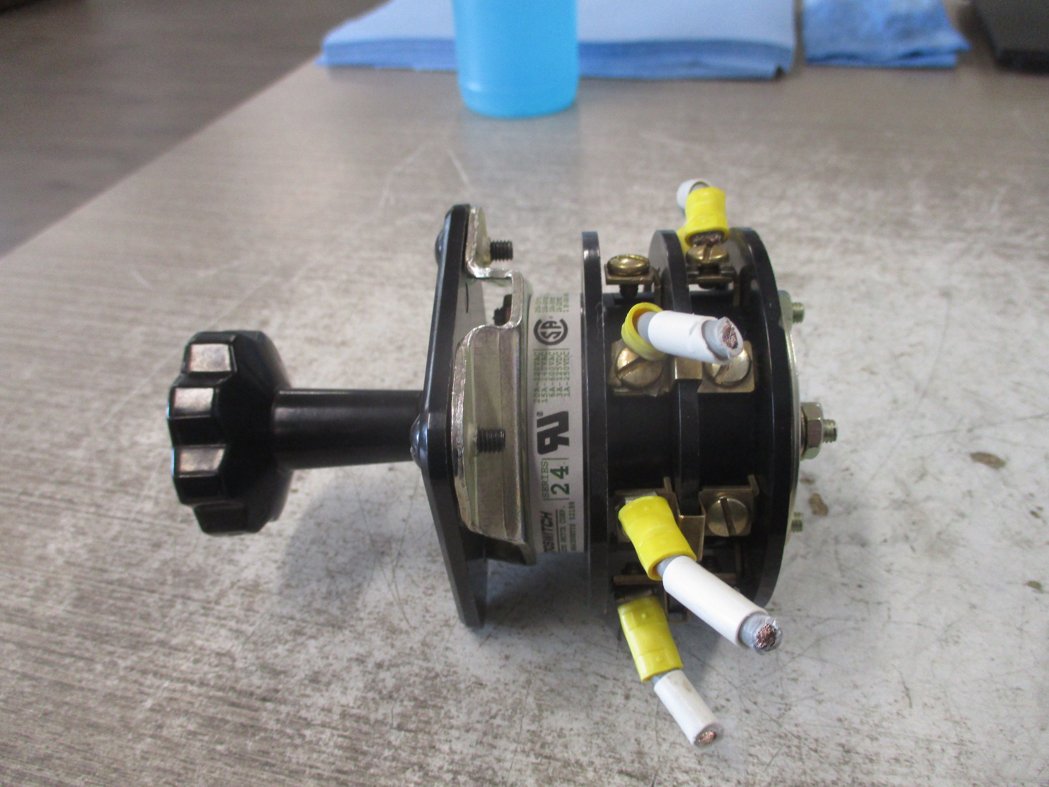 Electroswitch Series 24 Ammeter Rotary Switch 2410C 20A 600V Used