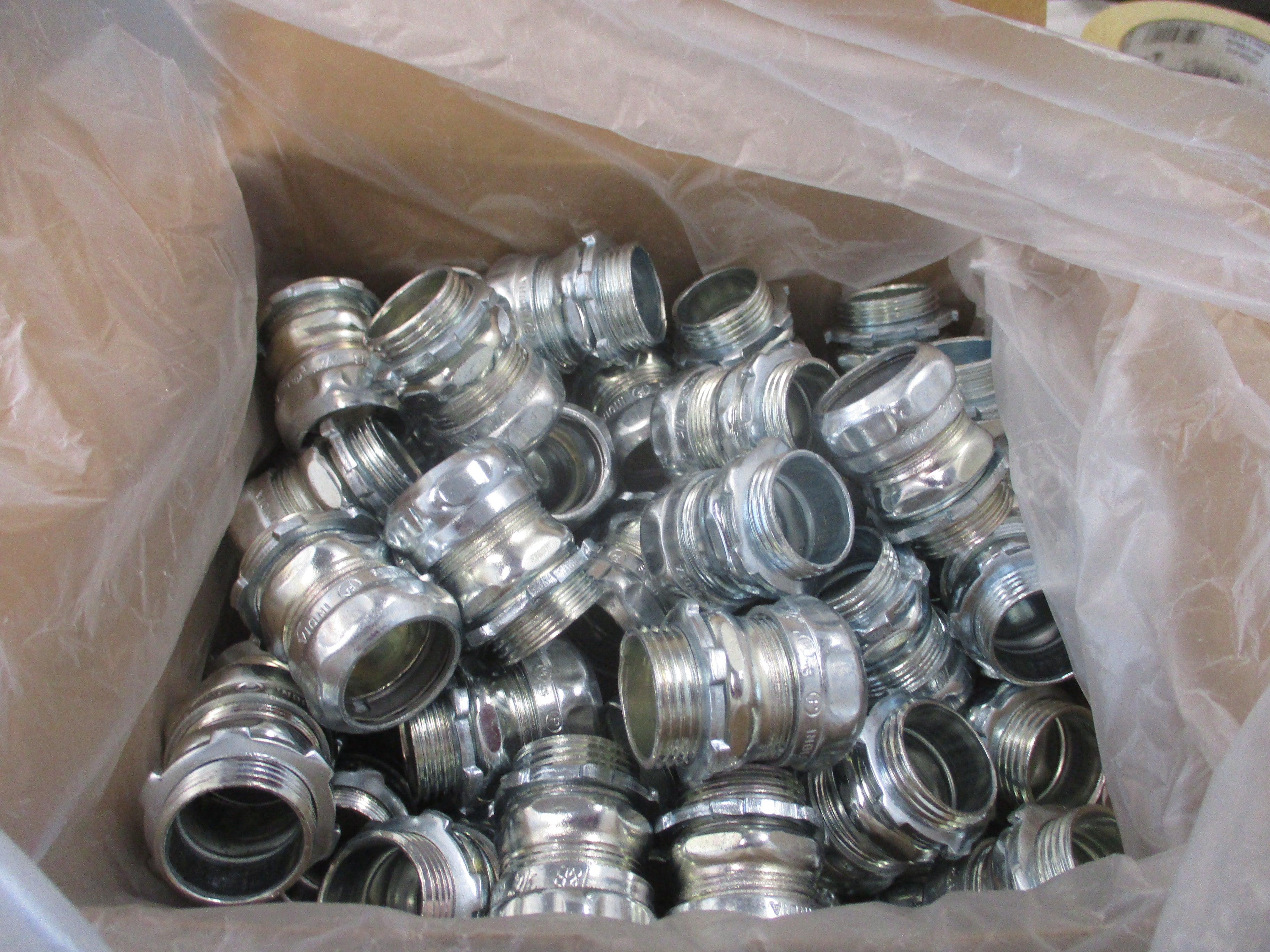 Thomas & Betts Compression Connector TC112A 3/4" For EMT Conduit *Box of 50*