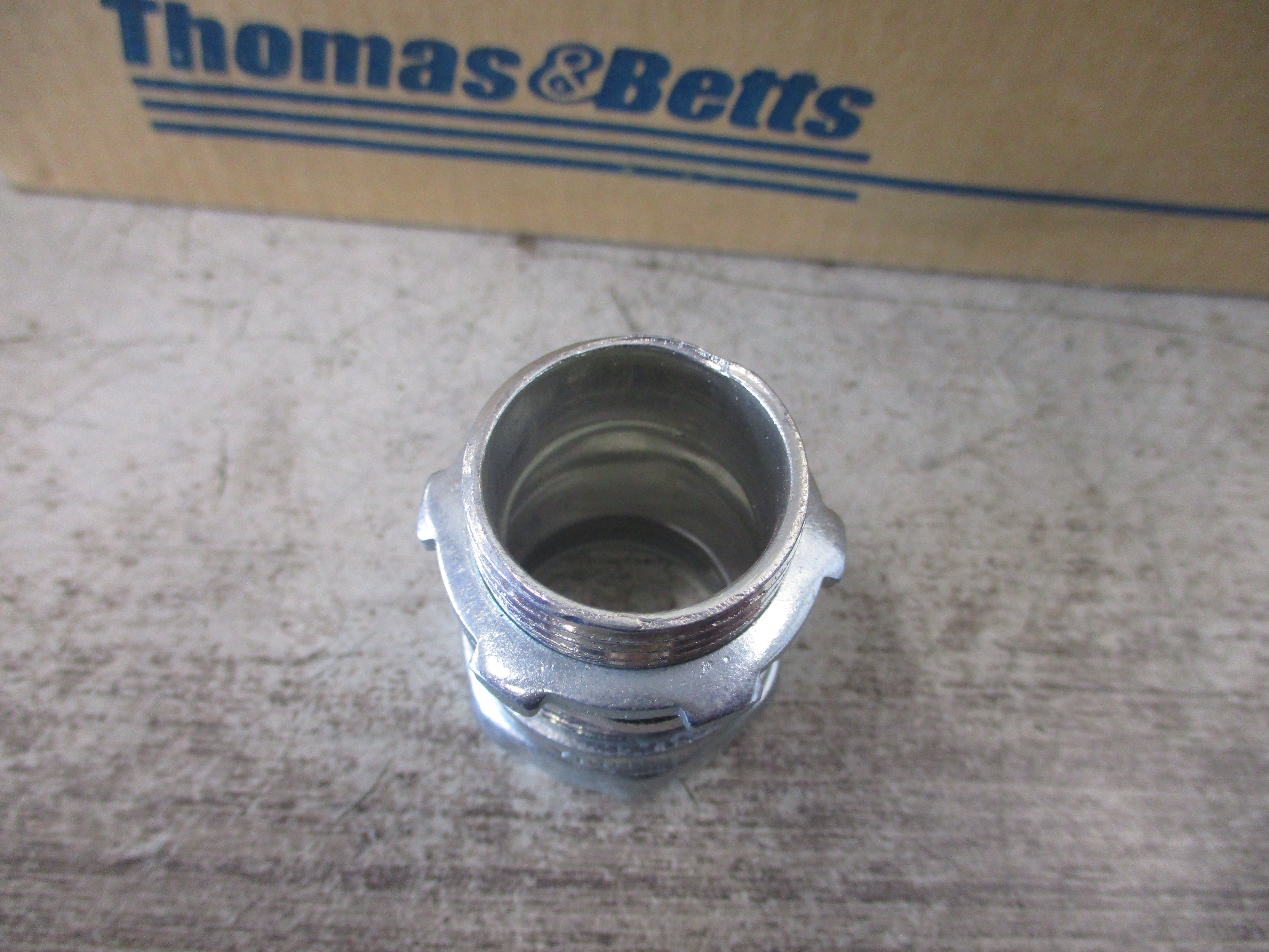 Thomas & Betts Compression Connector TC112A 3/4" For EMT Conduit *Box of 50*