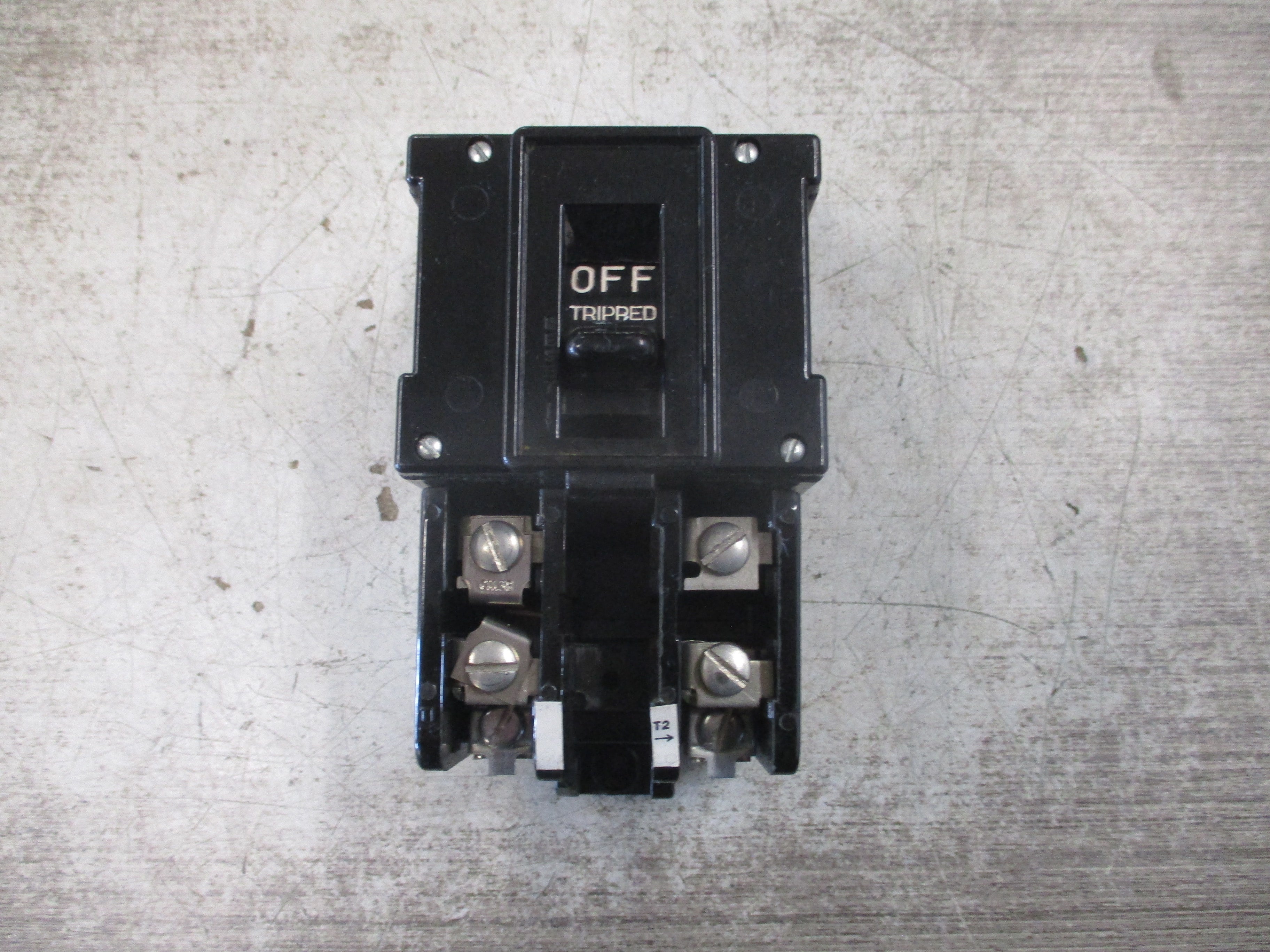 GE Manual Starter CR1062R5A 115/230V *Chipped Mounting Corner* Used