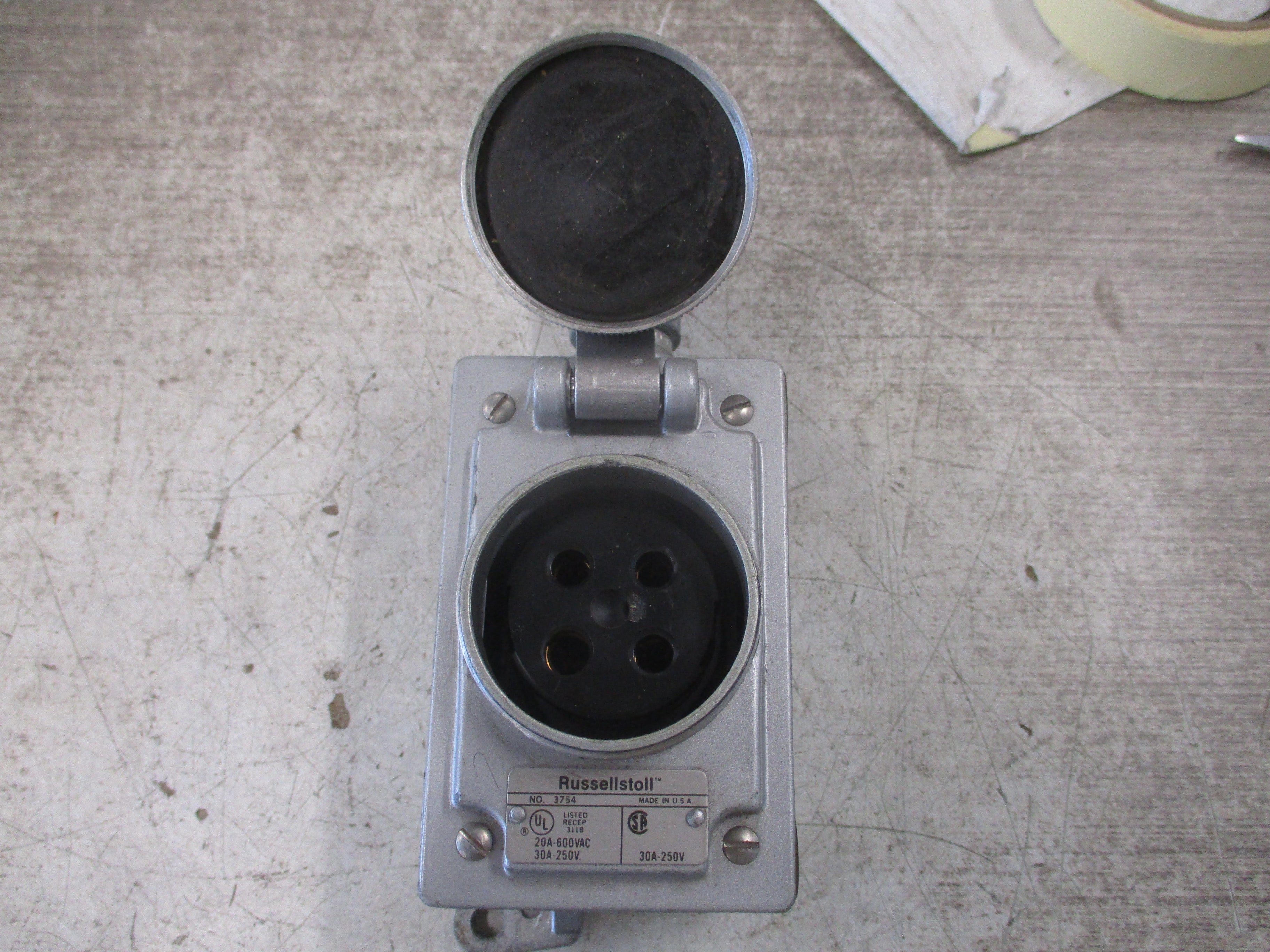 Russellstoll Receptacle 3754 30/20A 250/600VAC 3P 4W Used