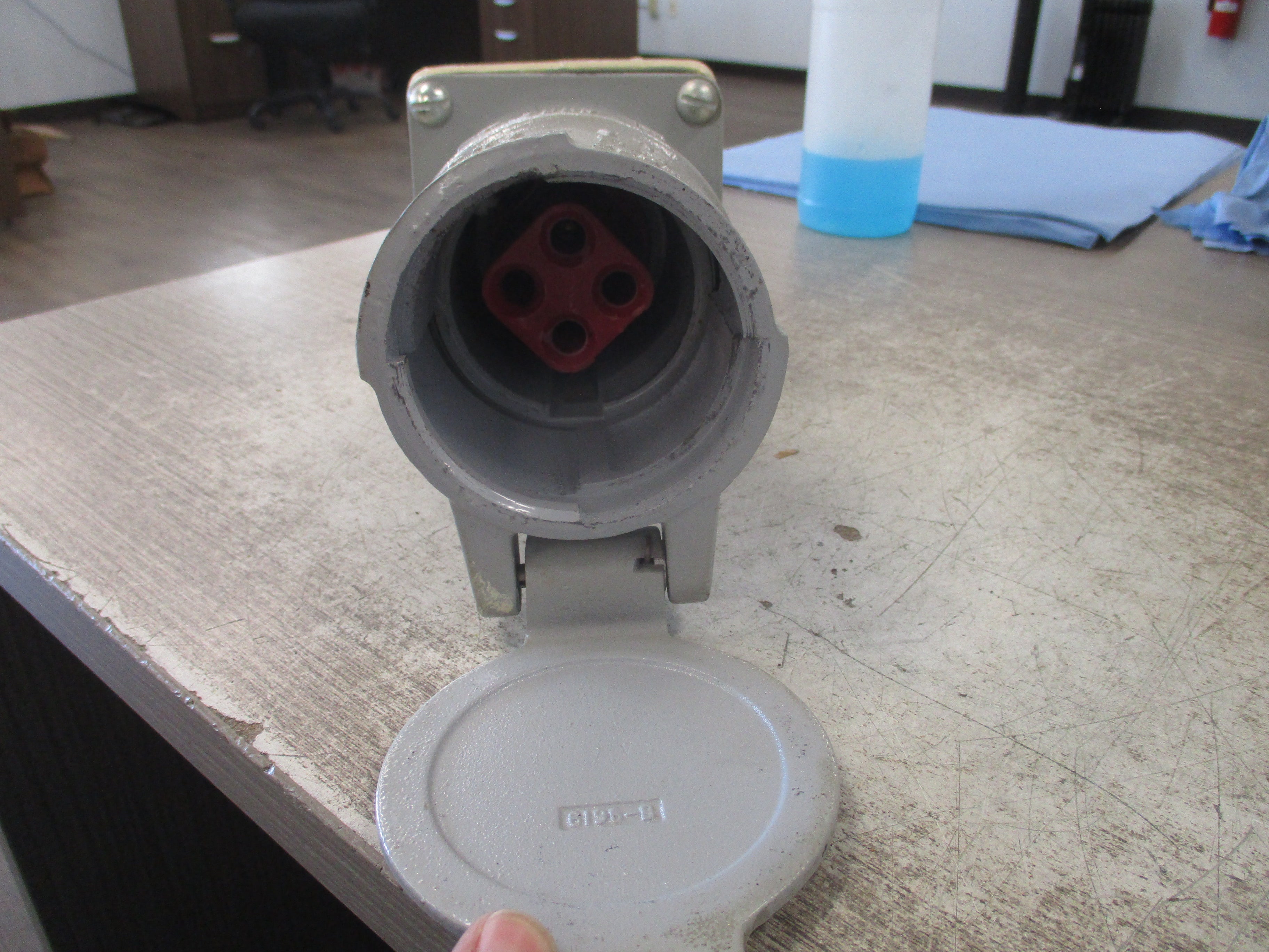 Crouse-Hinds Receptacle with Base QEH2634 30/60A 460/230VAC 3Ph Model: M72 Used