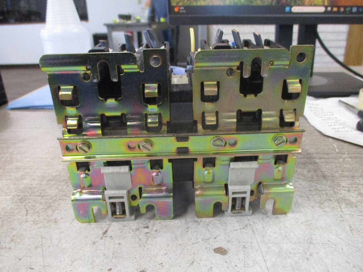 Telemecanique Reversing Starter LC1 D4011 120V Coil 60A 600V