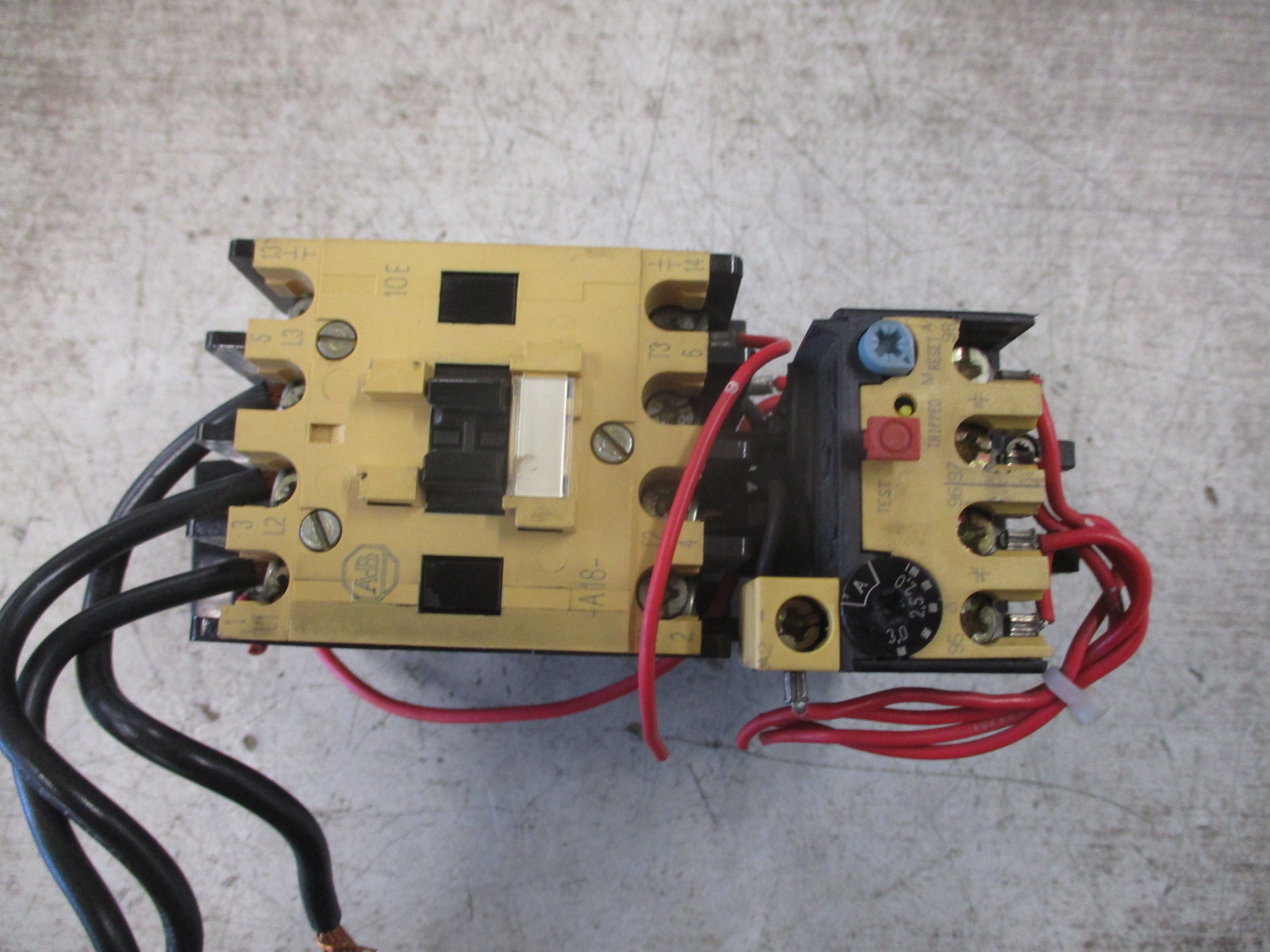 Allen-Bradley Starter 100-A18ND3 / 193-BSB30 120V Coil Trip: 2-3A Used