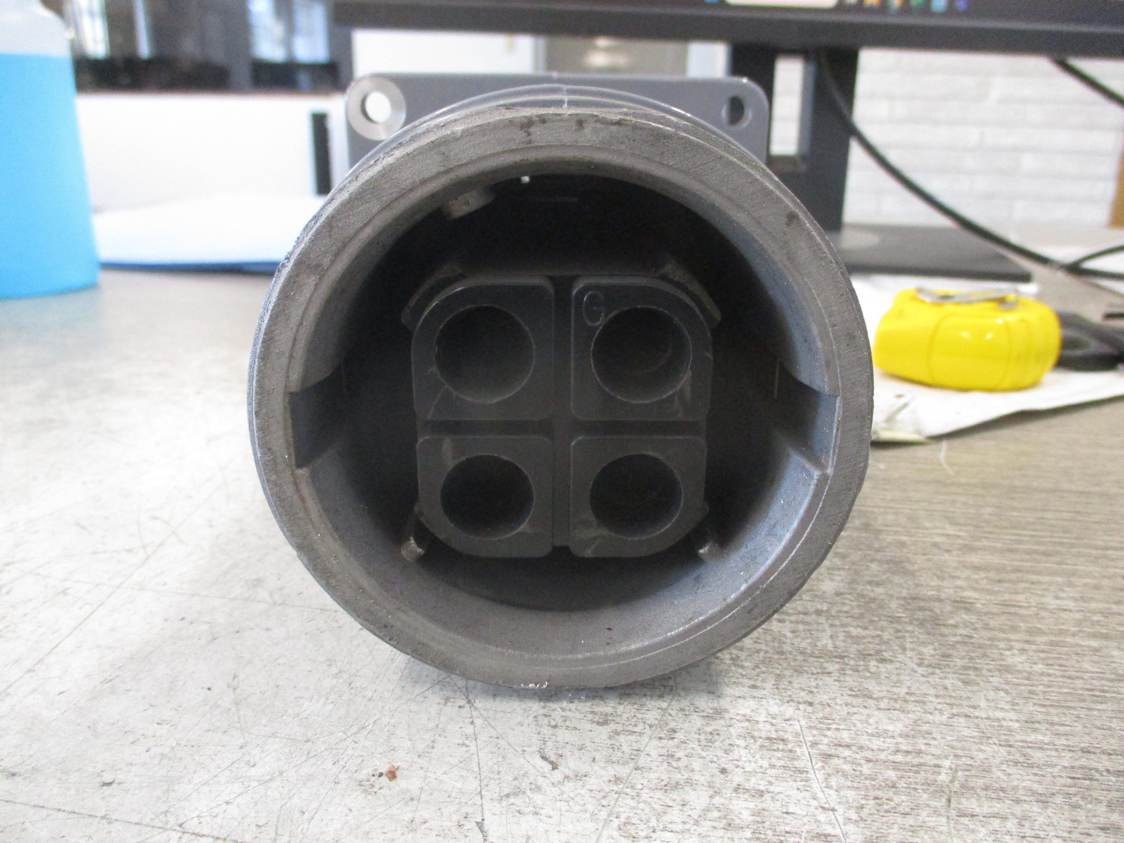 Russellstoll Receptacle JRS1534LK 150A 600V 2W+G 400Hz *No Cover* Used