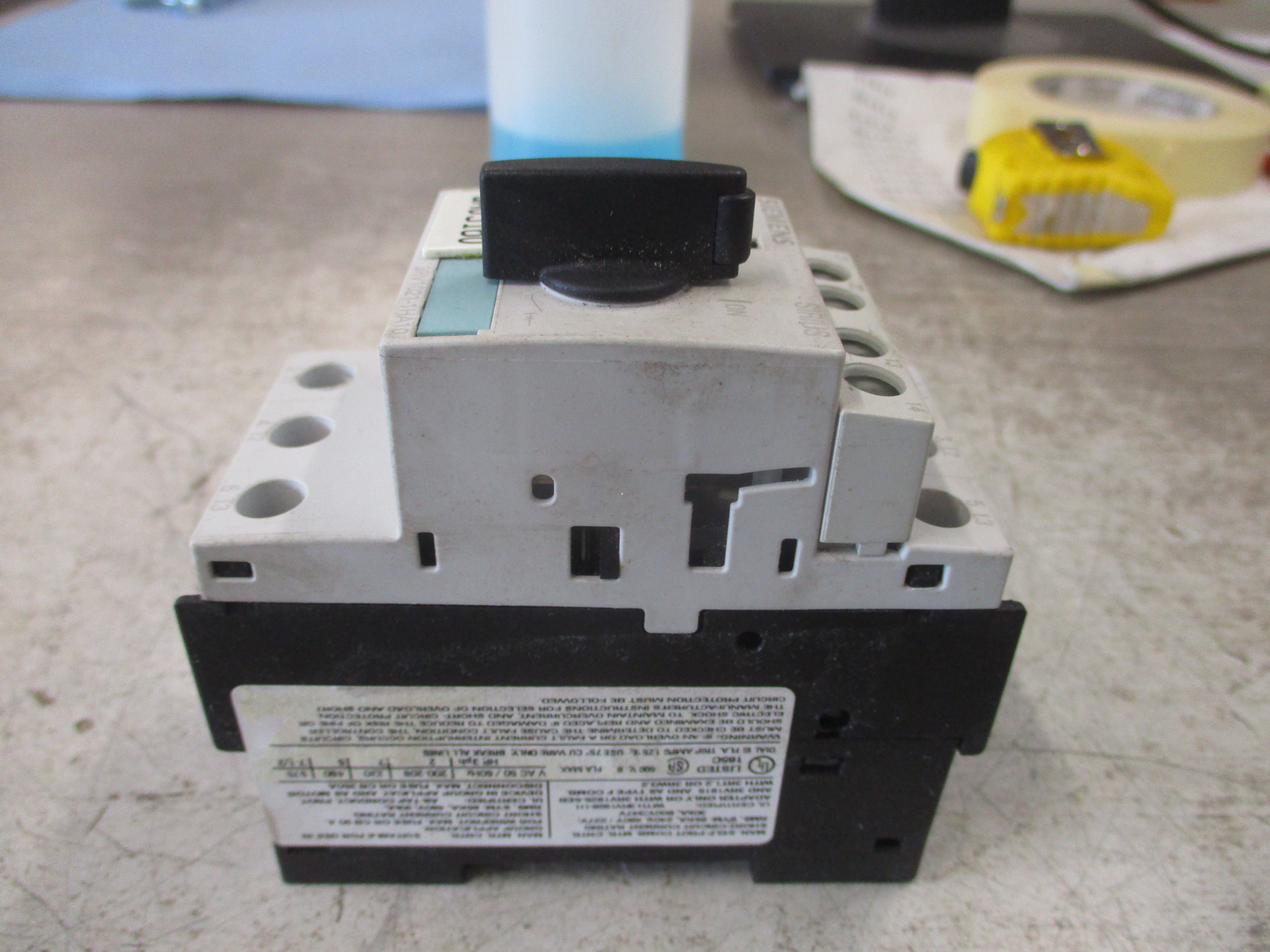 Siemens Sirius Motor Protector 3RV1021-1HA10 Trip: 5.5-8A 600V Used