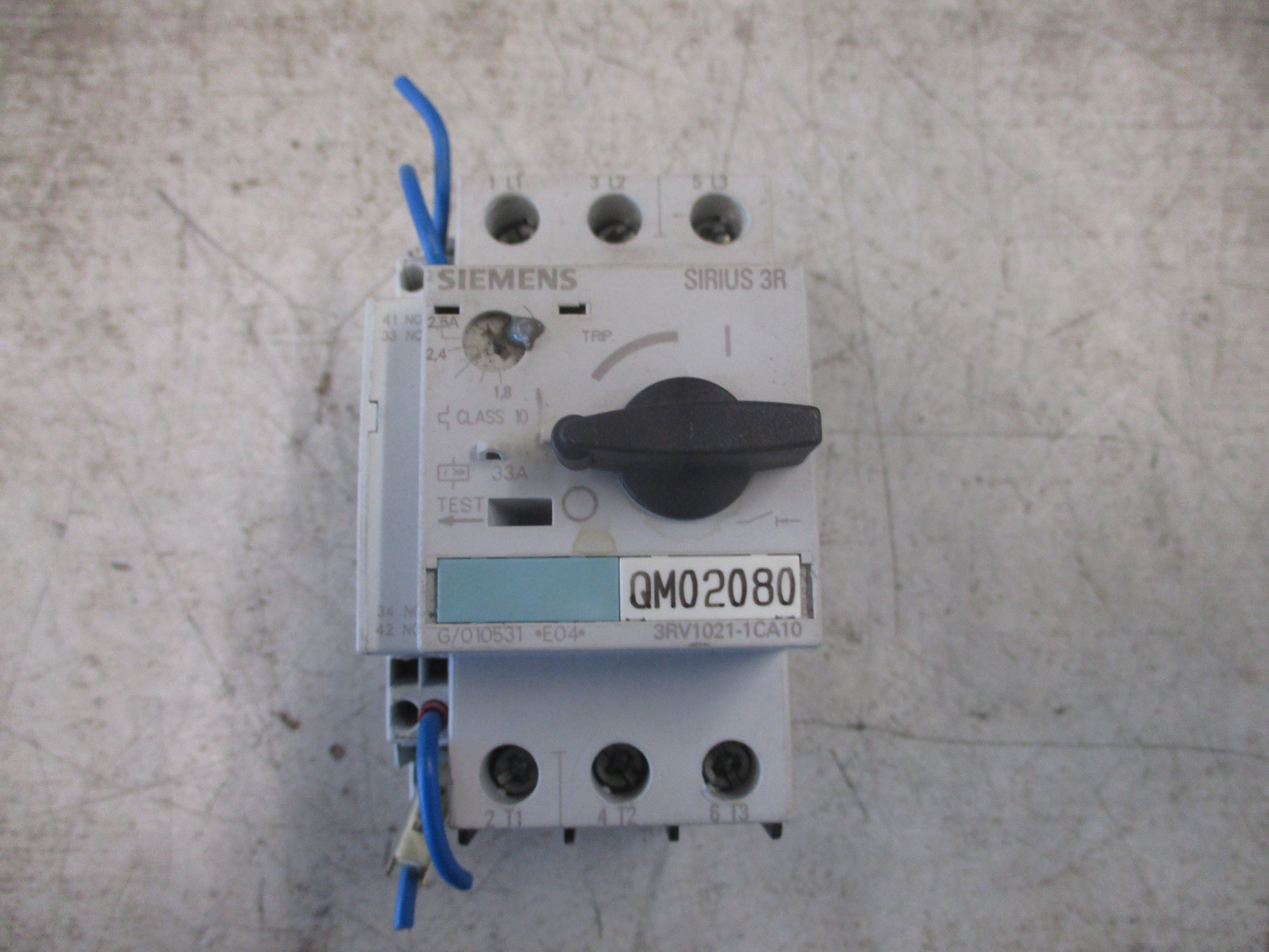 Siemens Sirius 3R Motor Protector 3RV1021-1CA10 1.8-2.5A Trip W/Aux Contact Used
