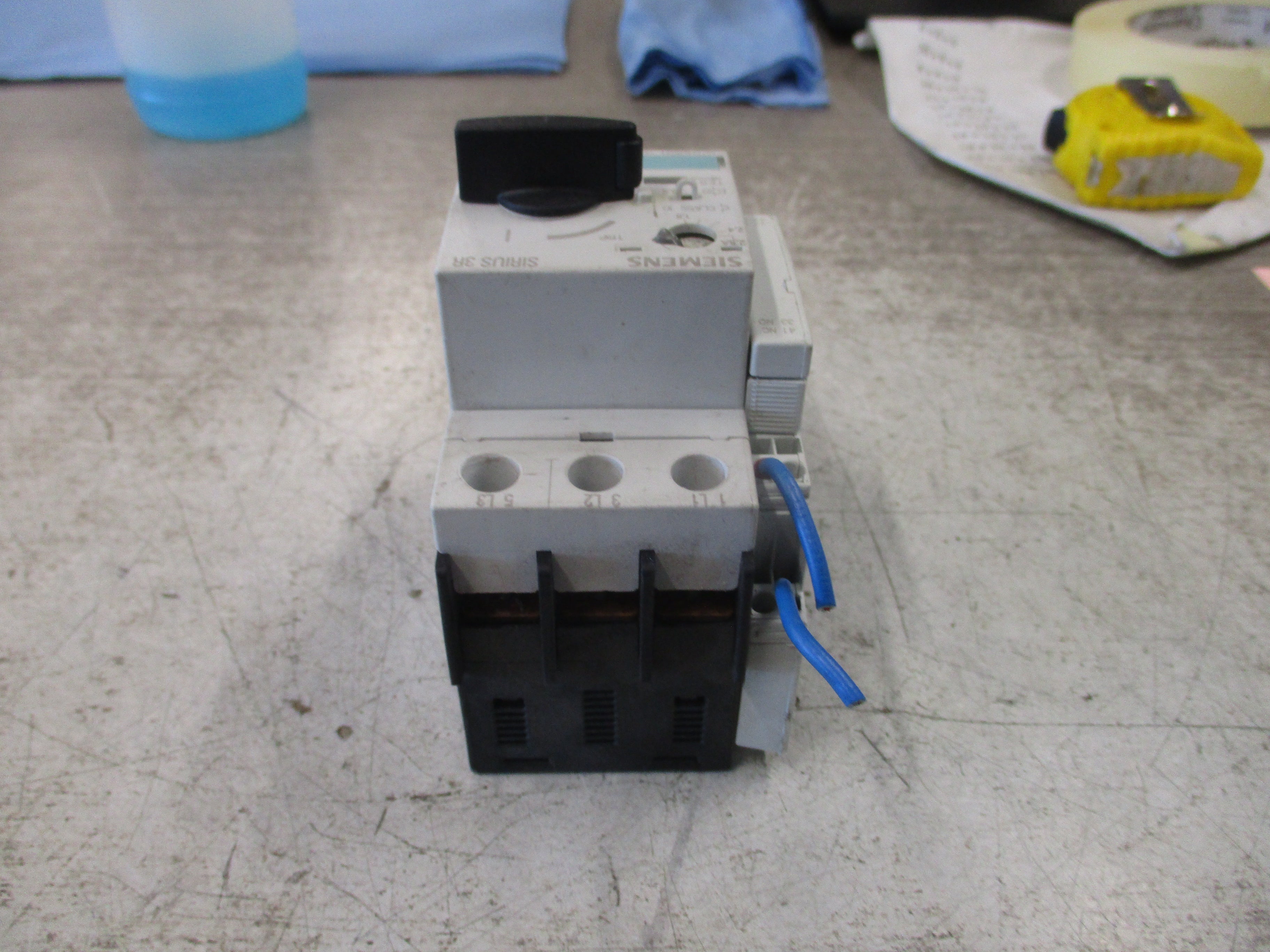 Siemens Sirius 3R Motor Protector 3RV1021-1CA10 1.8-2.5A Trip W/Aux Contact Used