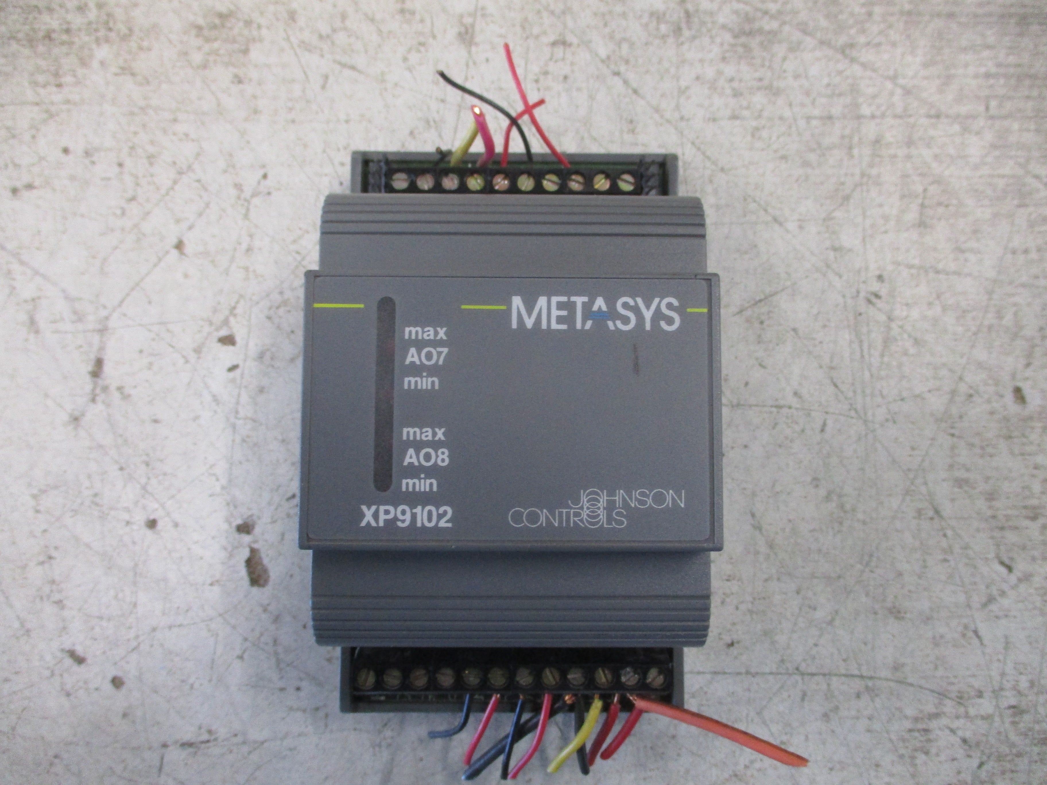 Johnson Controls Metasys Expansion Module XP-9102-8204 *No Terminal Covers* Used