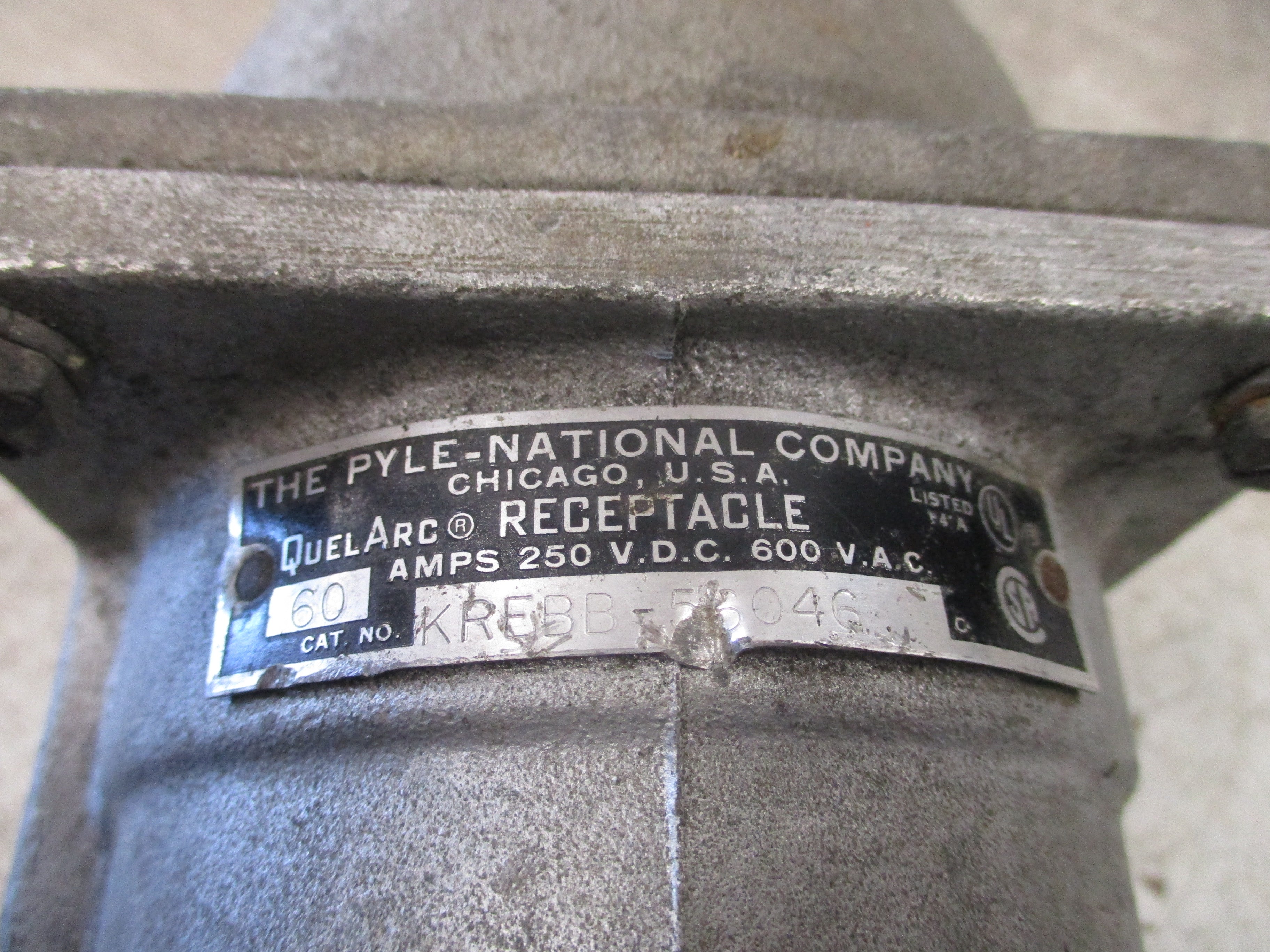Pyle-National Que Arc Receptacle KREBB-56046 60A 600V W/Body Used