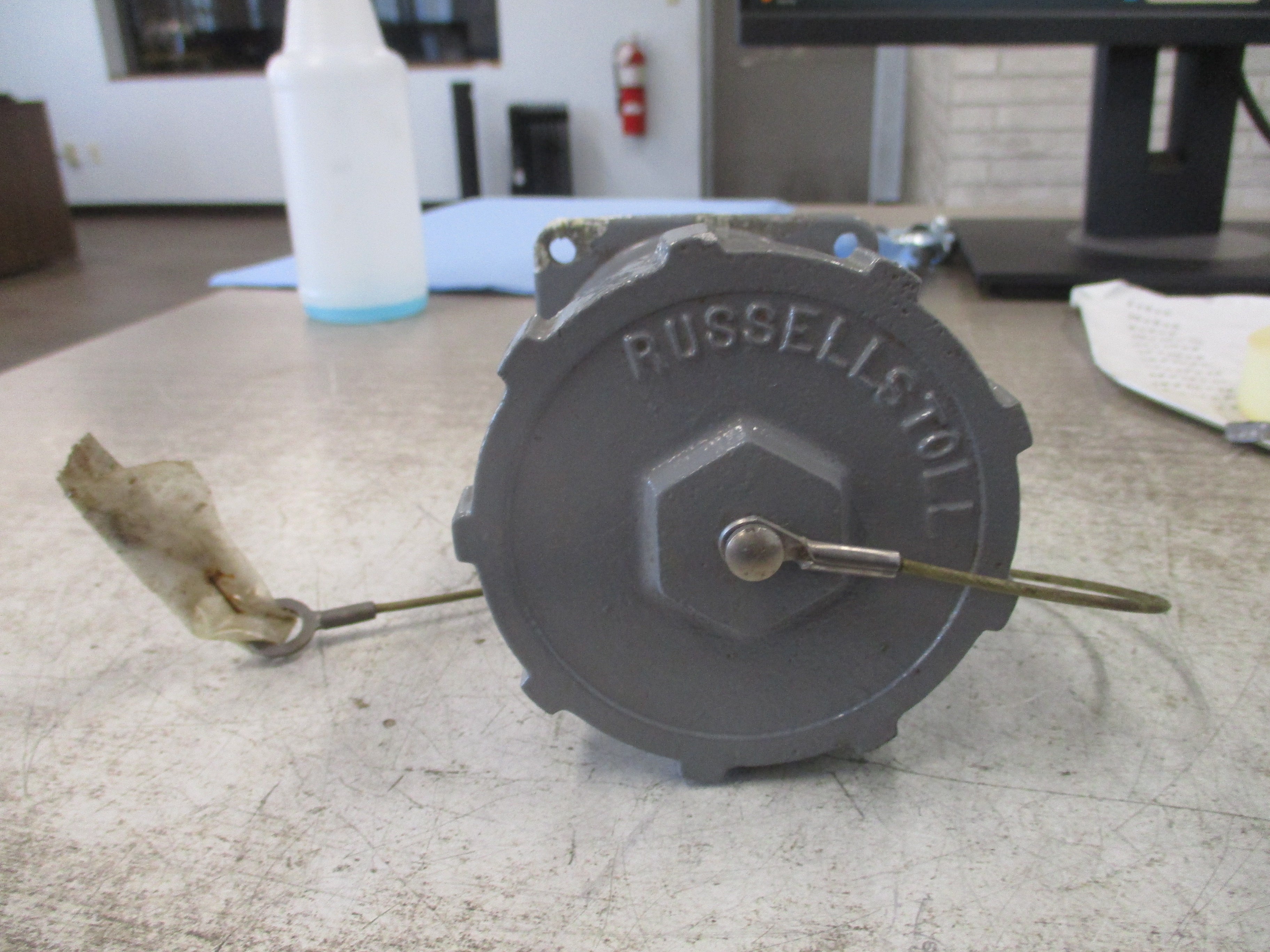 Russellstoll Receptacle DS3304FP 30A 277/480V 60Hz Used