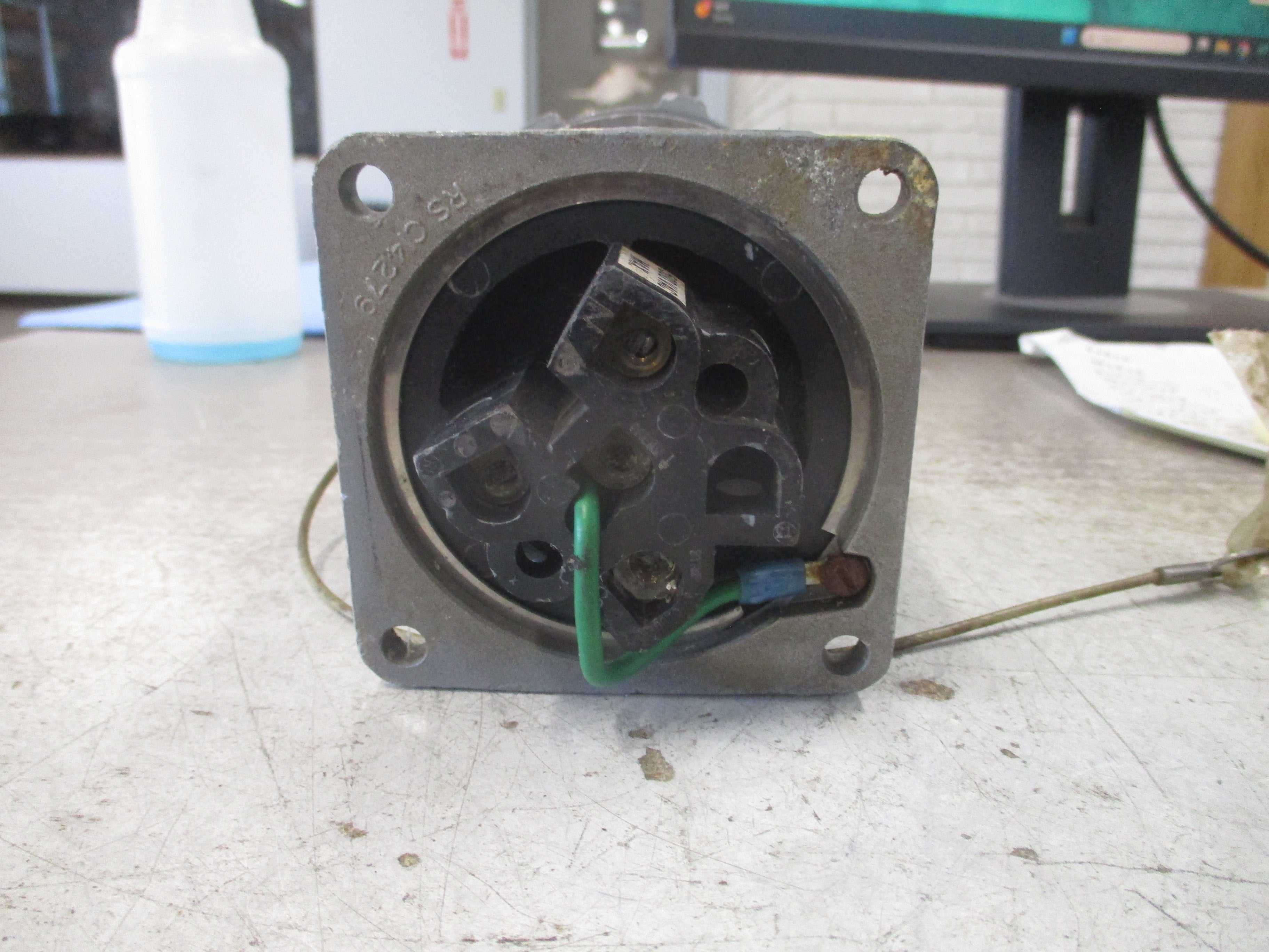 Russellstoll Receptacle DS3304FP 30A 277/480V 60Hz Used