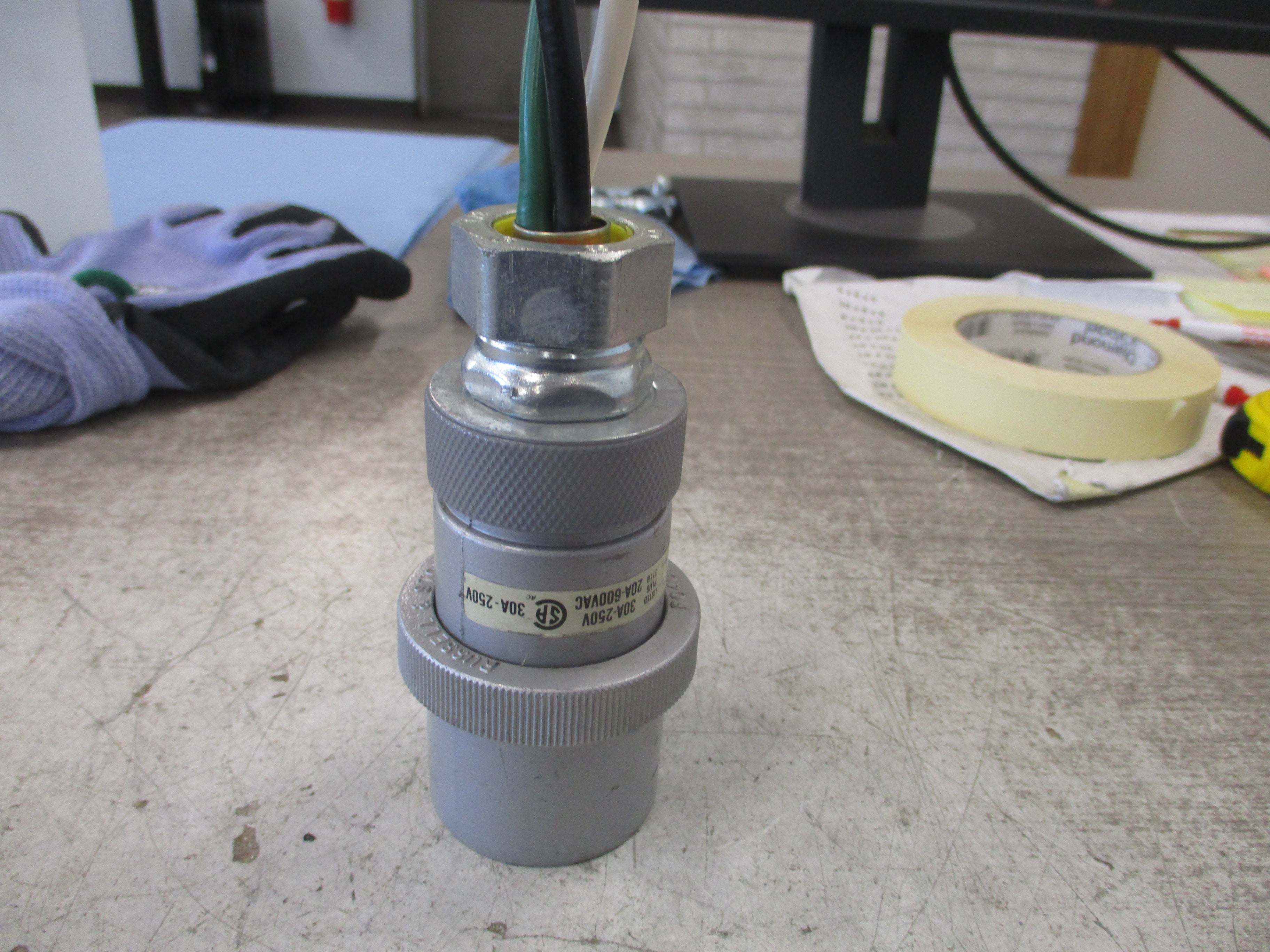 Russellstoll Plug 3750 30/20A 250/600V *Conduit End* Used