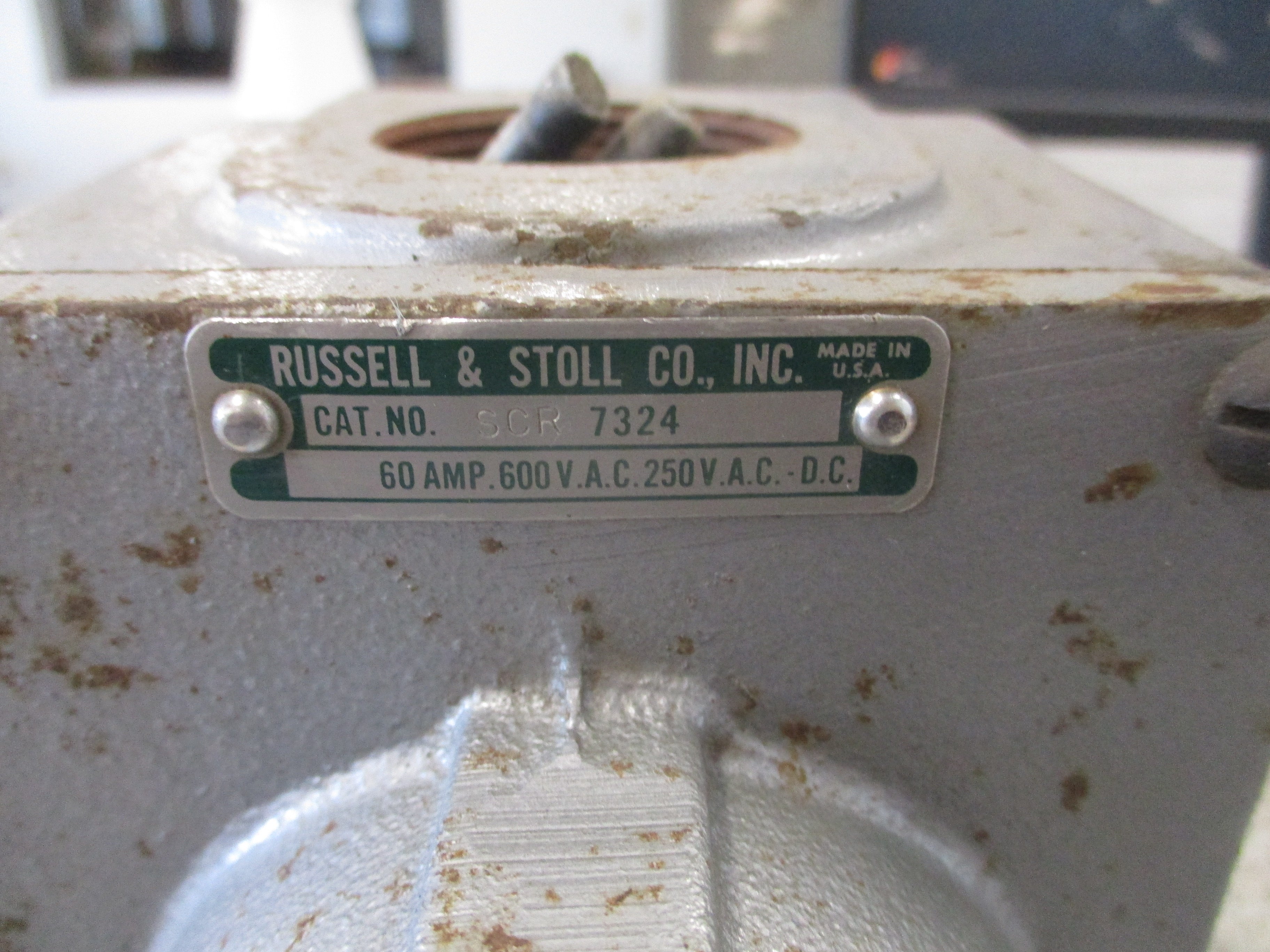 Russell & Stoll Receptacle SCR 7324 60A 600V W/Base Used