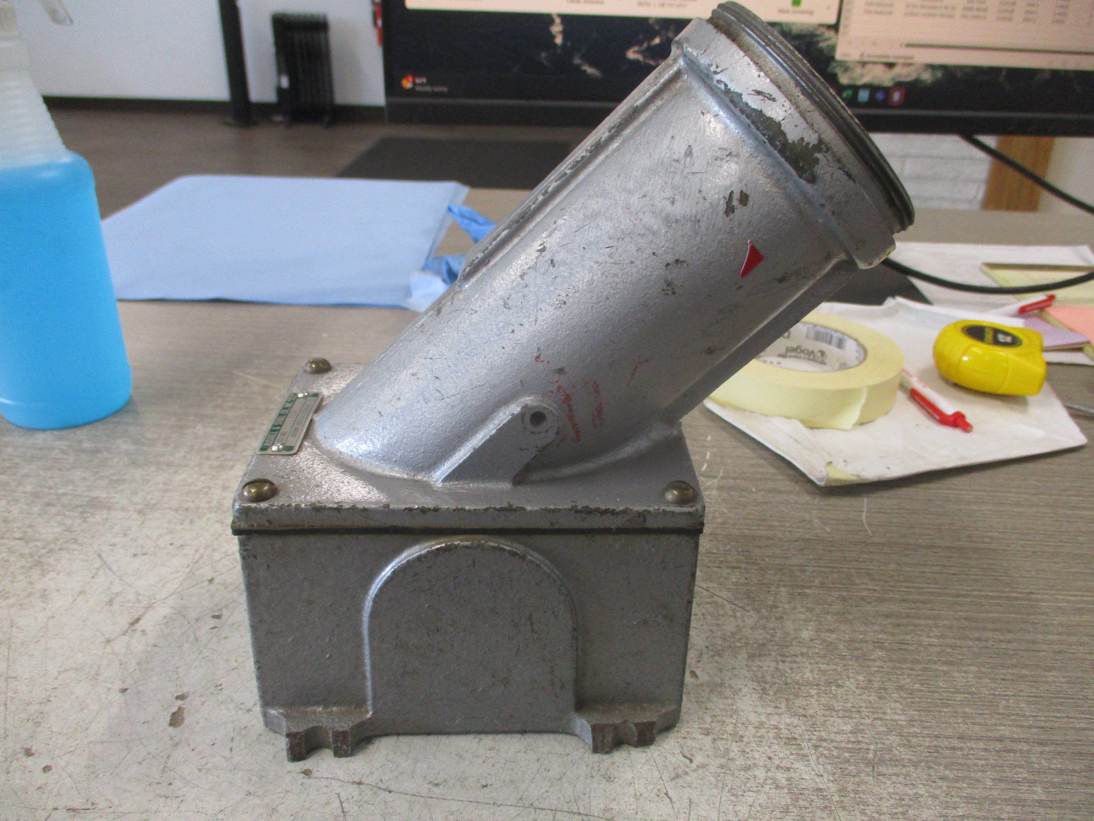 Russellstoll Receptacle w/Base 7324 60A 600V 3P 4W *Missing (2) Feet*